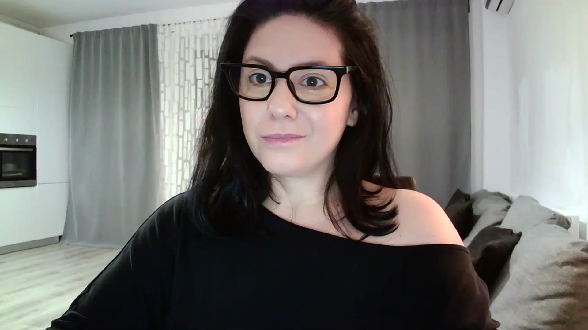 Gallery image thumbnail from SILKYWOMAN's myfreecams stream on, 02/17/2024, 18:16 image 6 of 20