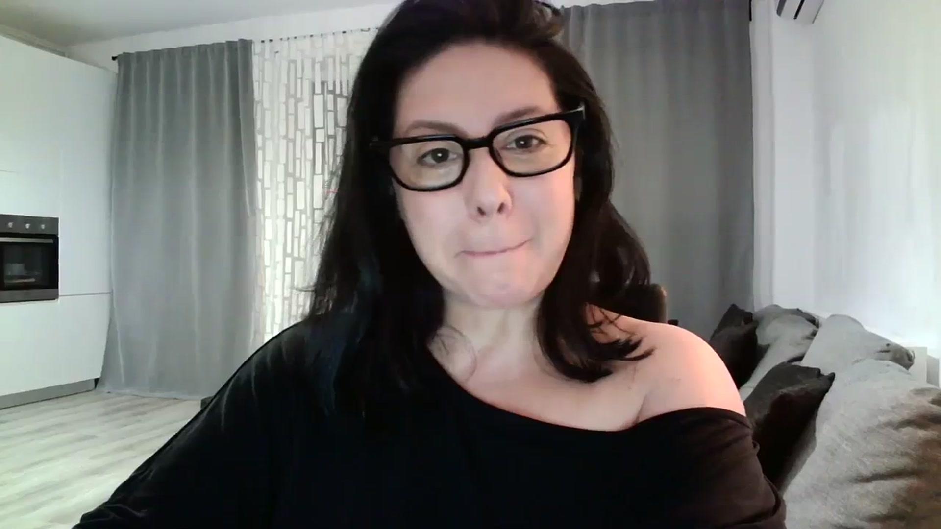 Gallery image thumbnail from SILKYWOMAN's myfreecams stream on, 02/17/2024, 18:16 image 9 of 20