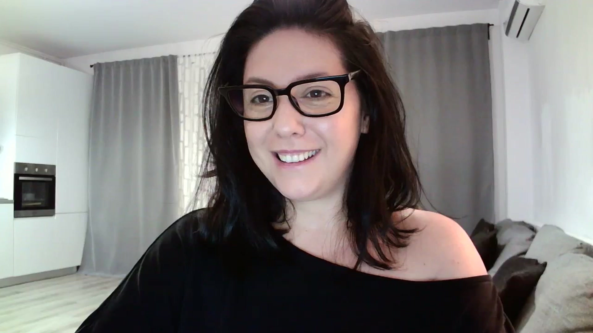 Gallery image thumbnail from SILKYWOMAN's myfreecams stream on, 02/17/2024, 18:16 image 15 of 20