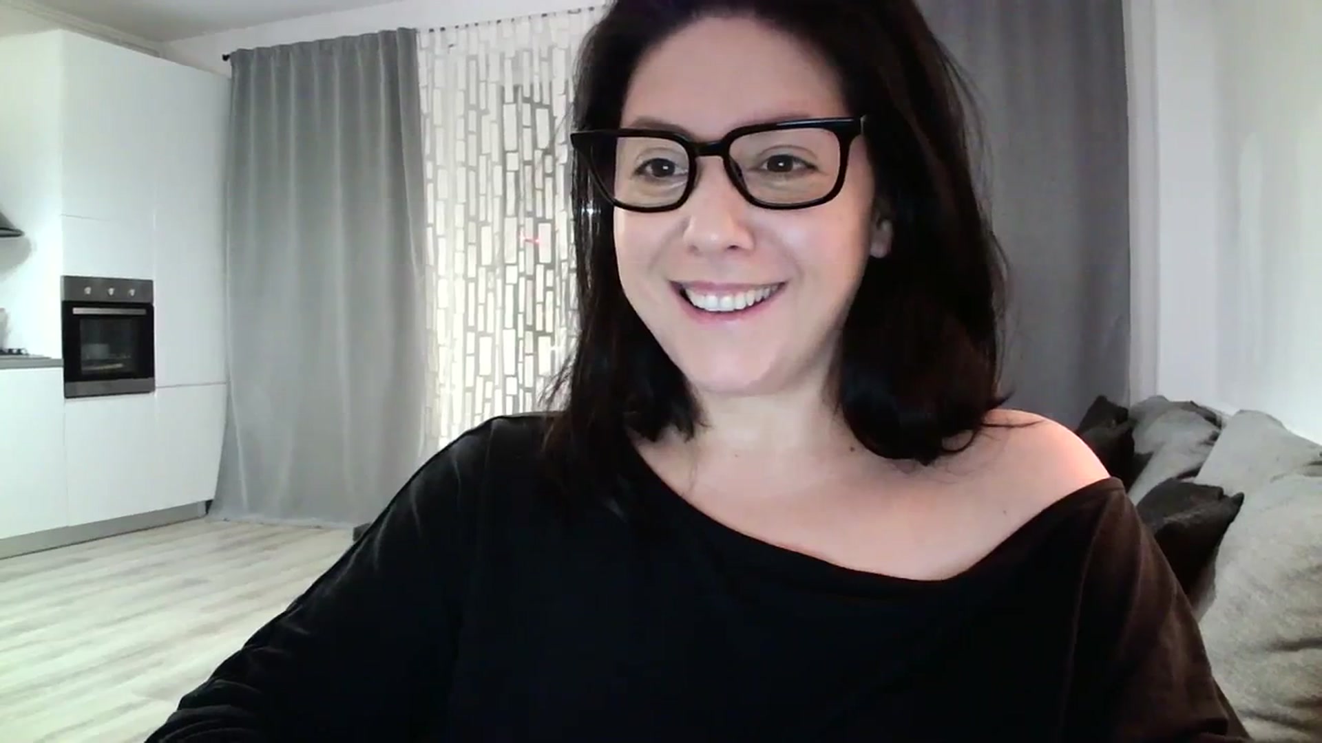 Gallery image thumbnail from SILKYWOMAN's myfreecams stream on, 02/17/2024, 18:16 image 2 of 20
