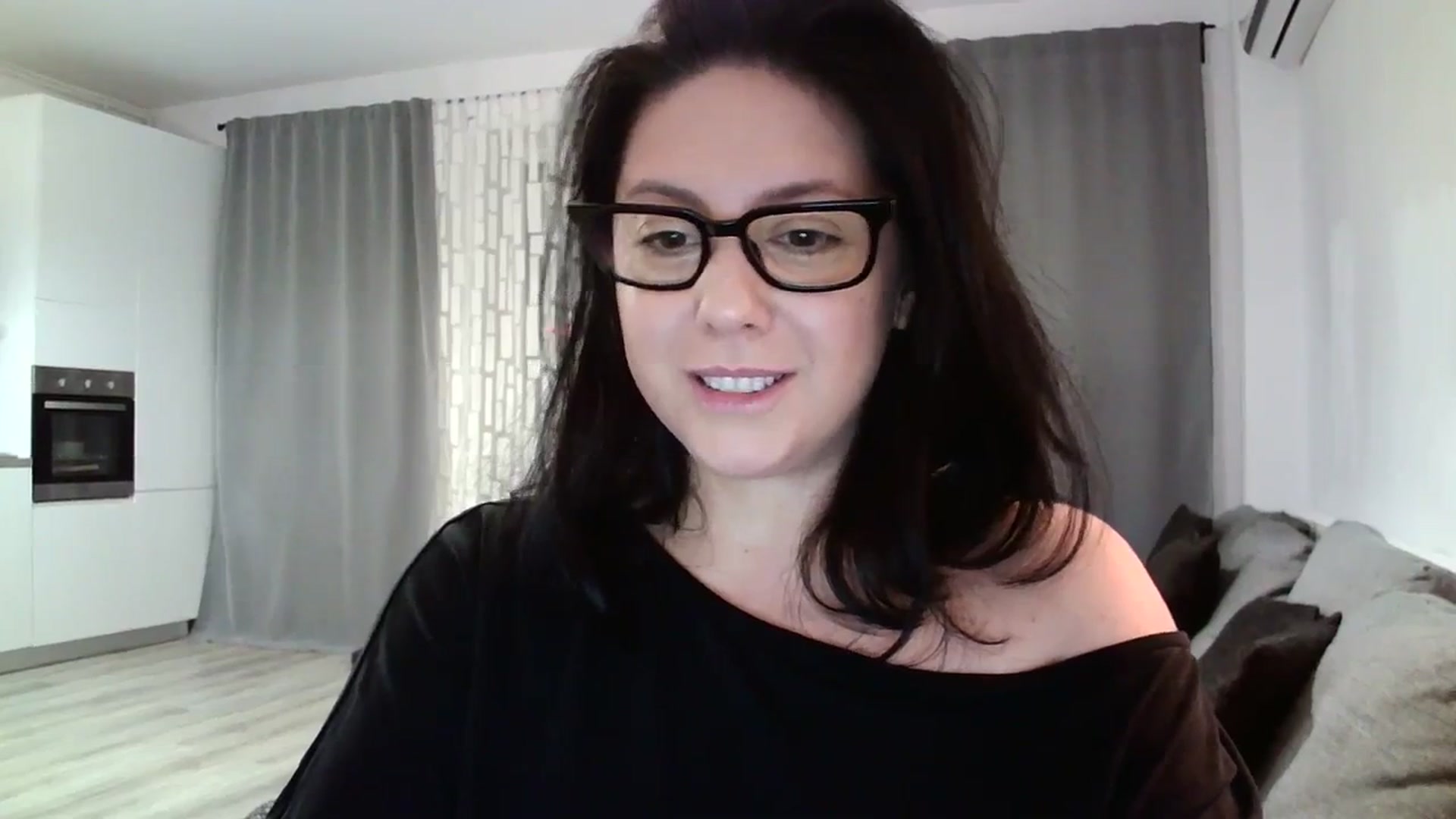 Gallery image thumbnail from SILKYWOMAN's myfreecams stream on, 02/17/2024, 18:16 image 17 of 20