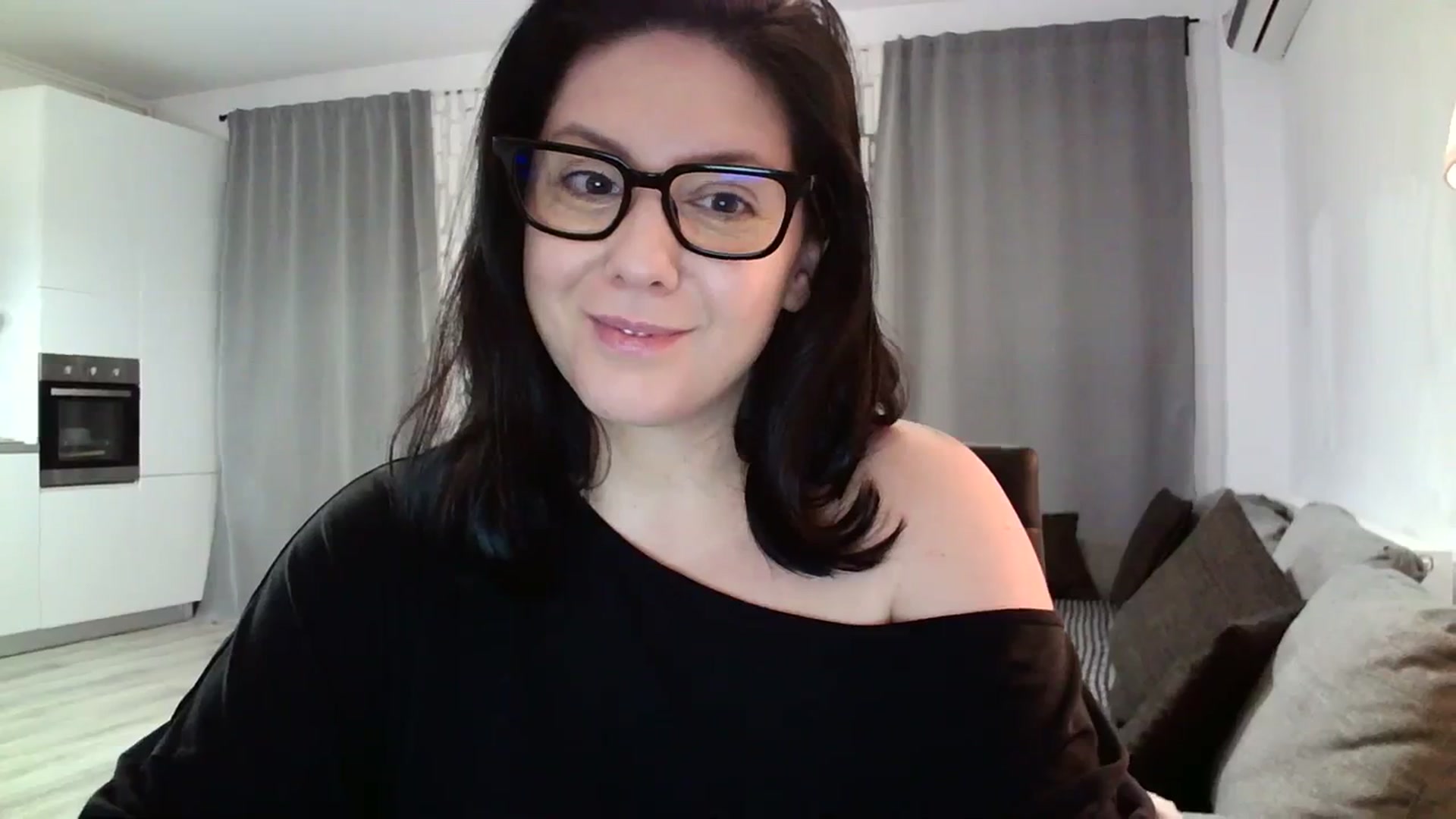 Gallery image thumbnail from SILKYWOMAN's myfreecams stream on, 02/17/2024, 20:45 image 2 of 20