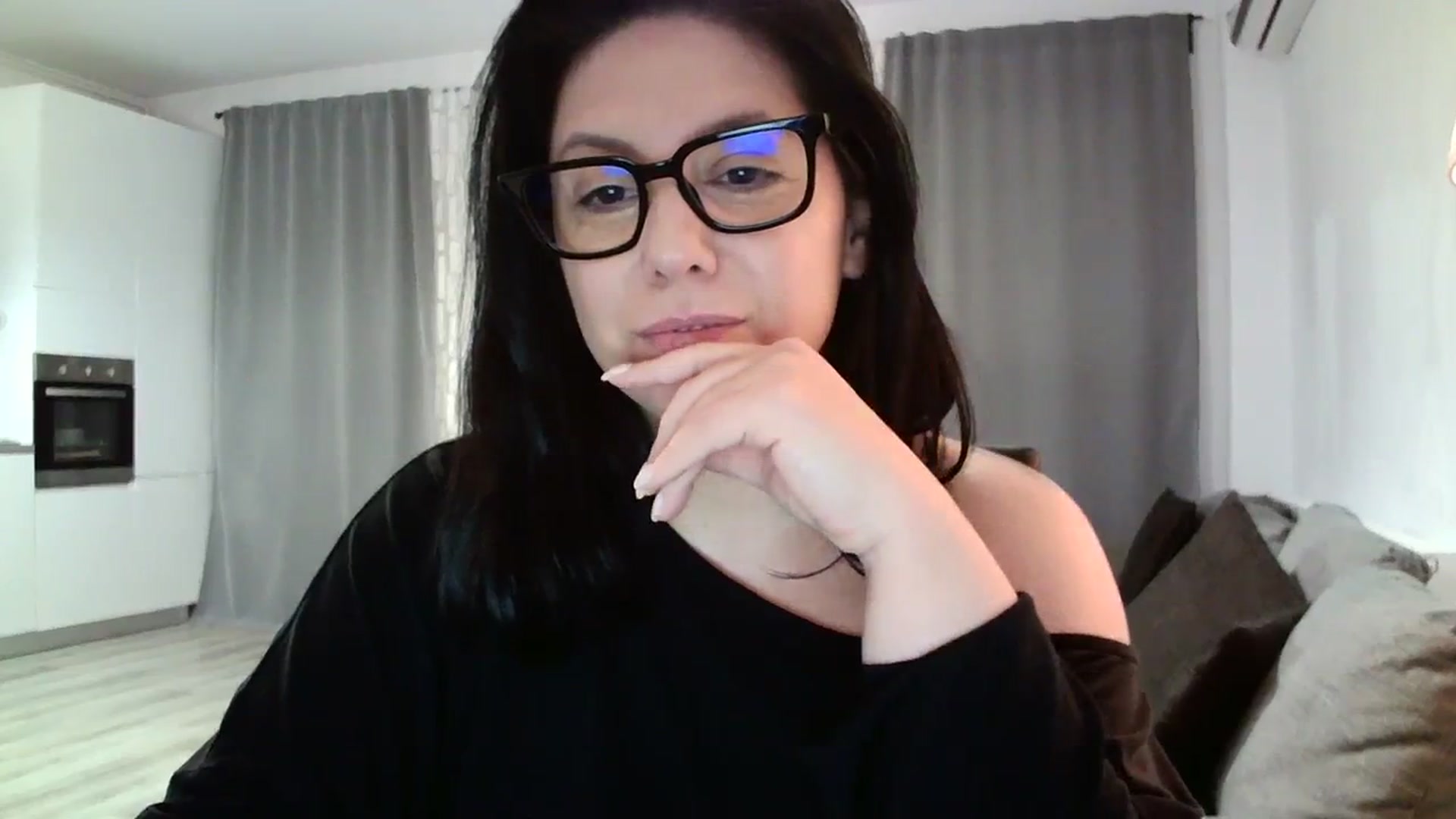 Gallery image thumbnail from SILKYWOMAN's myfreecams stream on, 02/17/2024, 20:45 image 6 of 20