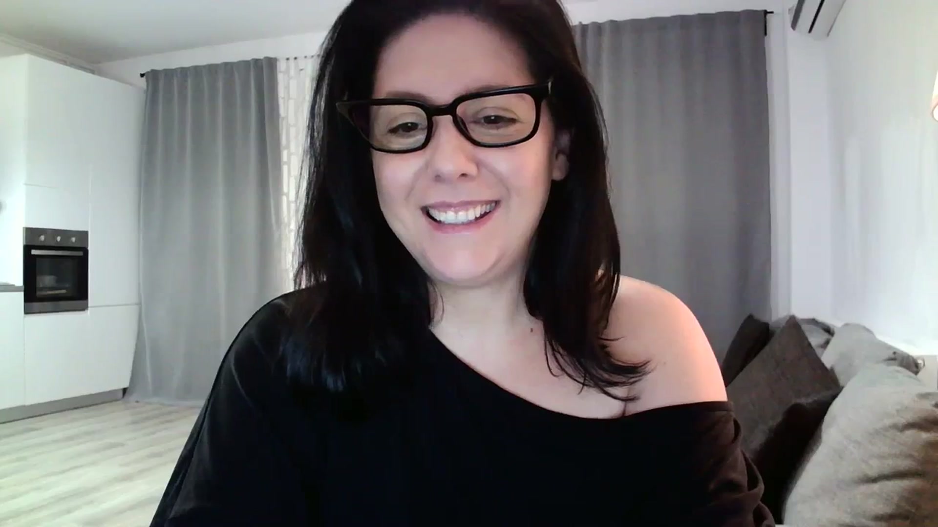 Gallery image thumbnail from SILKYWOMAN's myfreecams stream on, 02/17/2024, 20:45 image 8 of 20