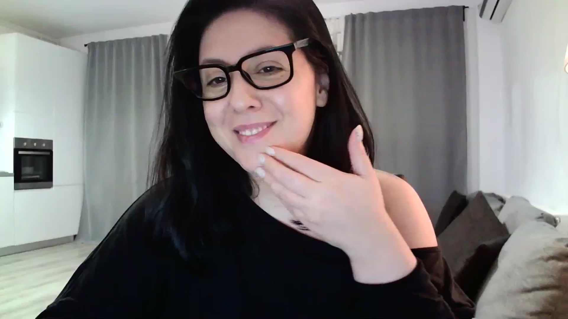 Gallery image thumbnail from SILKYWOMAN's myfreecams stream on, 02/17/2024, 20:45 image 18 of 20