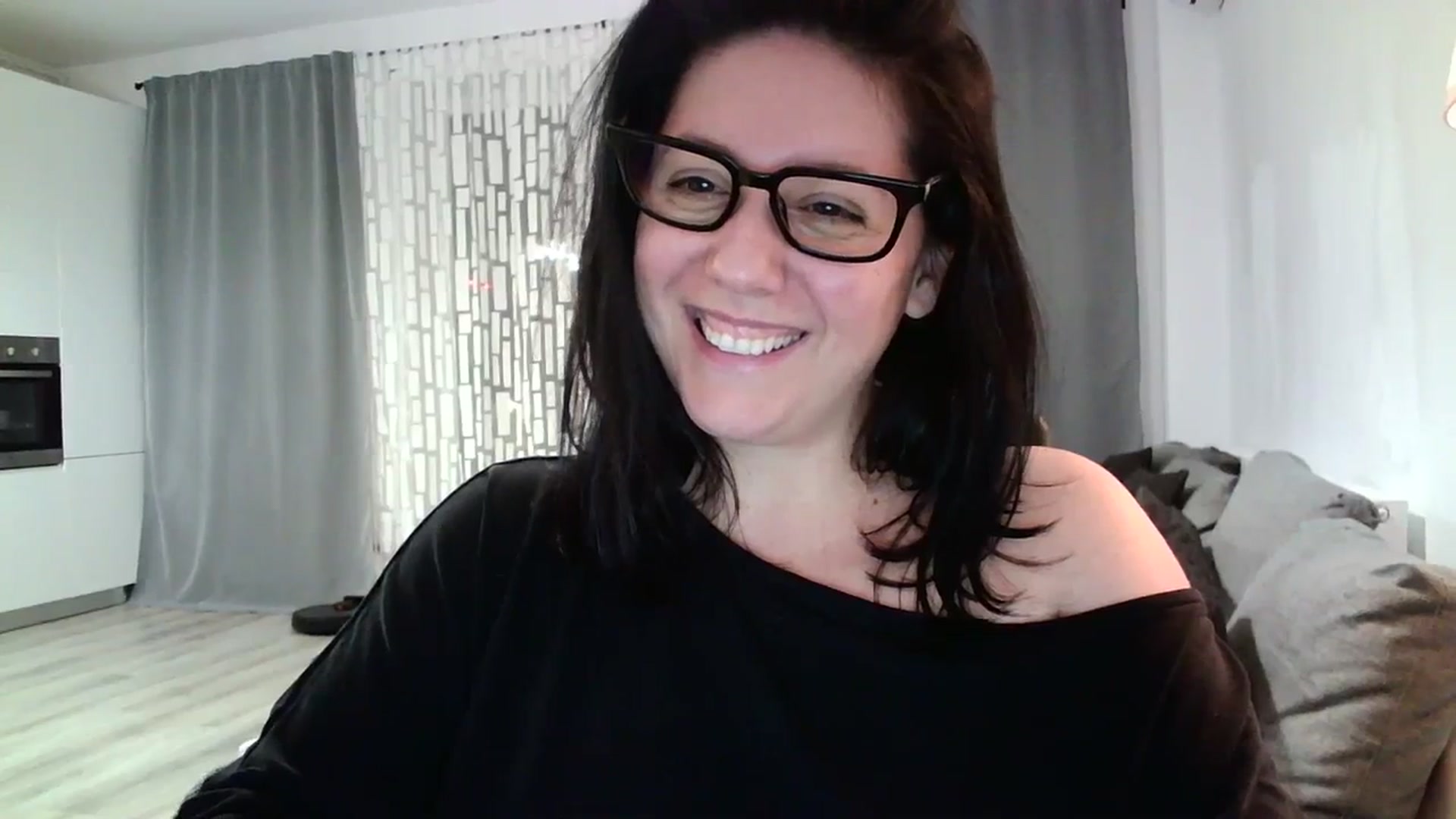 Gallery image thumbnail from SILKYWOMAN's myfreecams stream on, 02/19/2024, 18:57 image 15 of 20