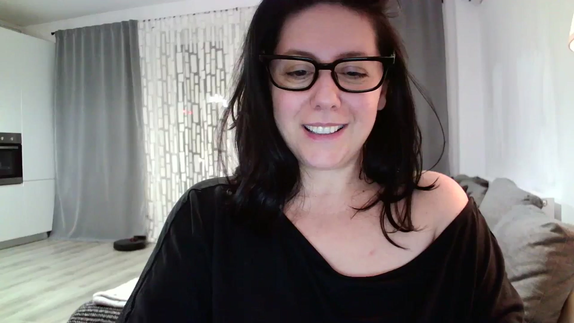 Gallery image thumbnail from SILKYWOMAN's myfreecams stream on, 02/19/2024, 18:57 image 5 of 20