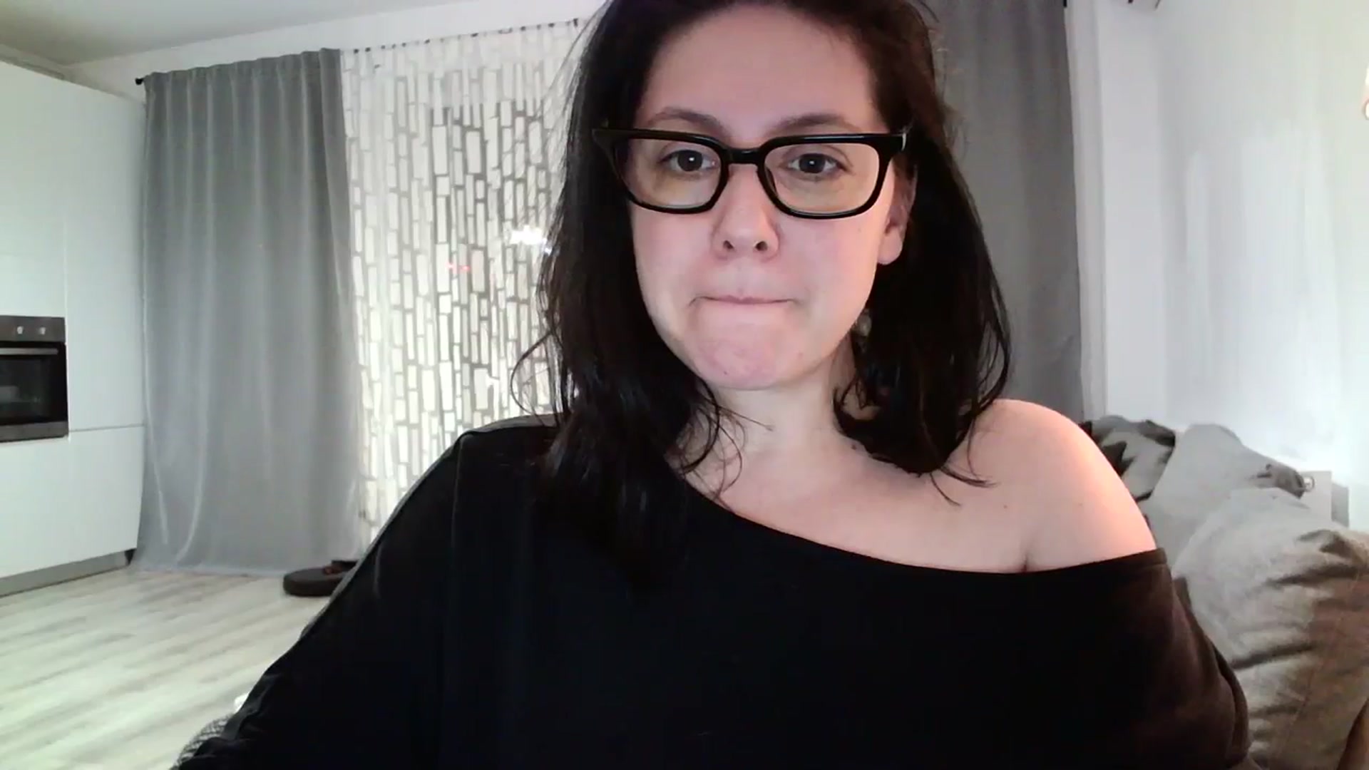 Gallery image thumbnail from SILKYWOMAN's myfreecams stream on, 02/19/2024, 18:57 image 3 of 20