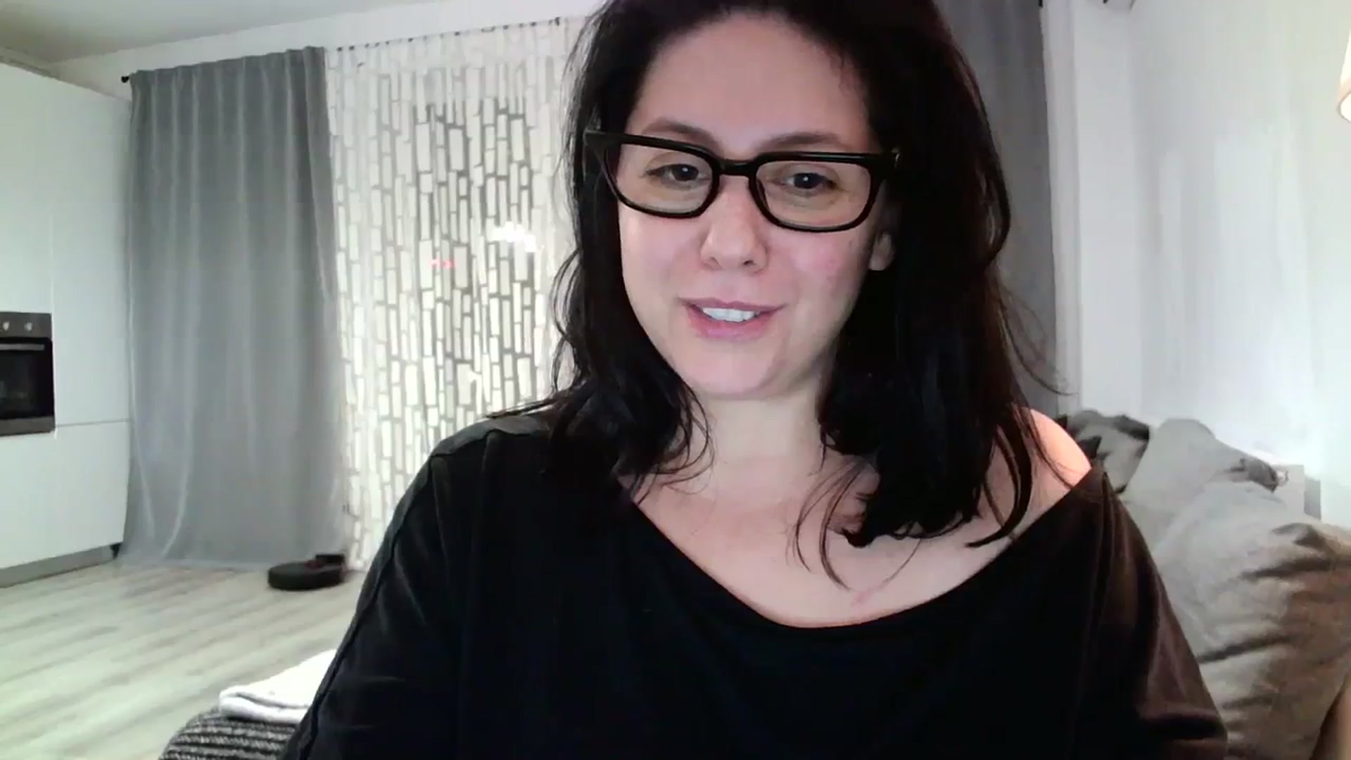 Gallery image thumbnail from SILKYWOMAN's myfreecams stream on, 02/19/2024, 18:57 image 7 of 20