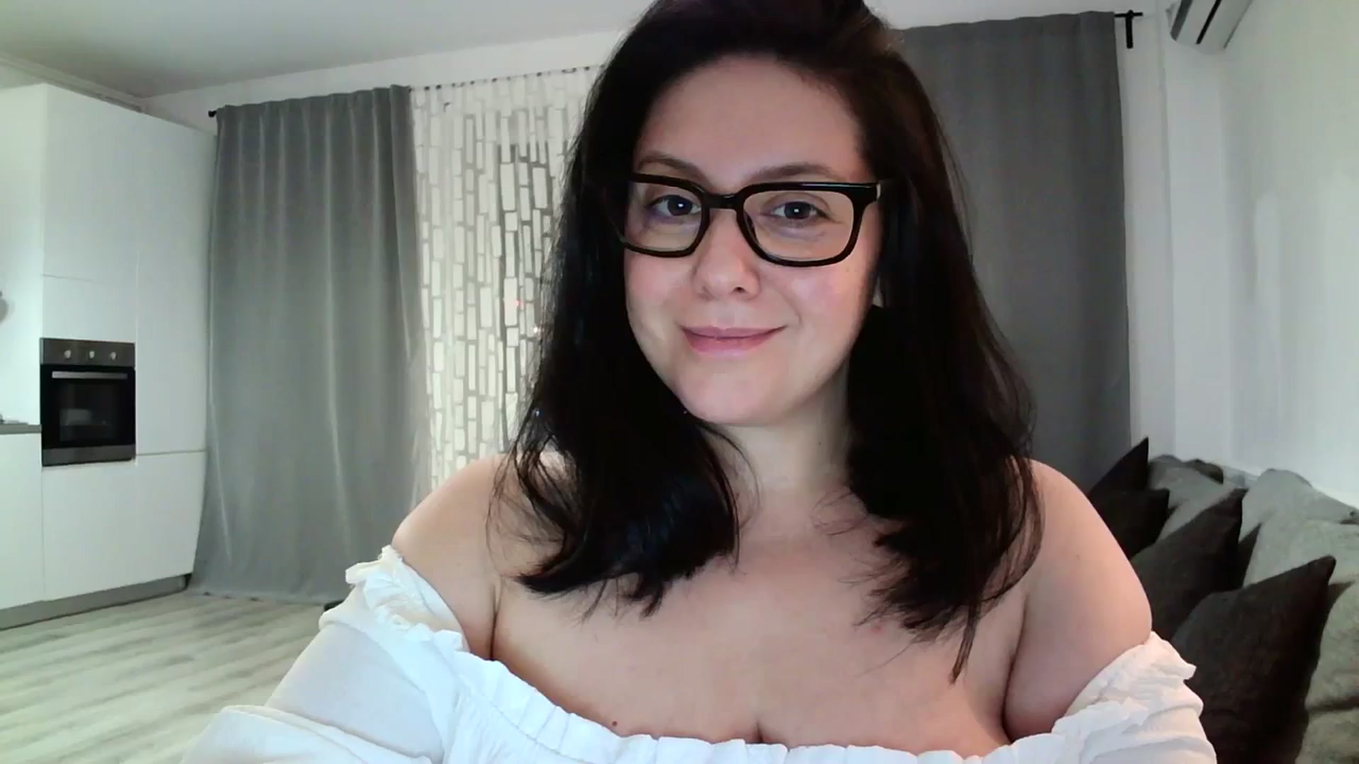 Gallery image thumbnail from SILKYWOMAN's myfreecams stream on, 02/20/2024, 19:26 image 4 of 20