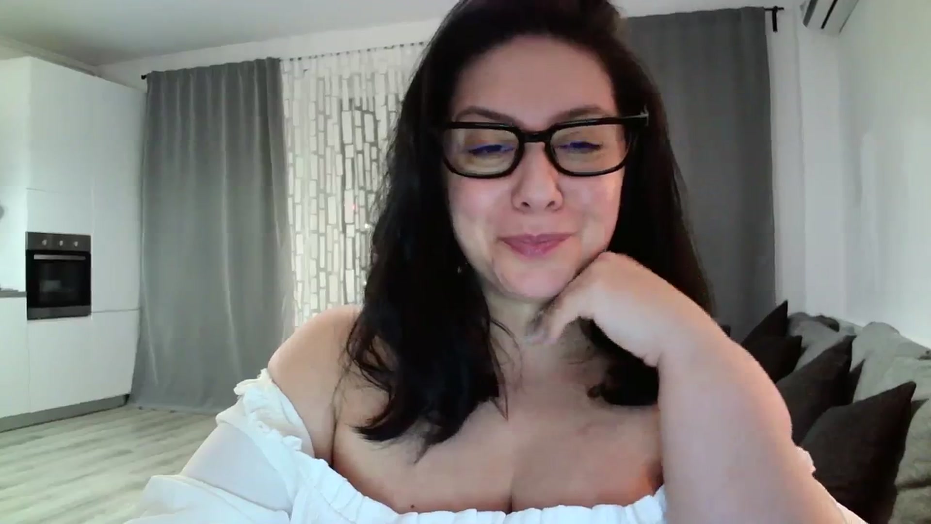 Gallery image thumbnail from SILKYWOMAN's myfreecams stream on, 02/20/2024, 19:26 image 6 of 20