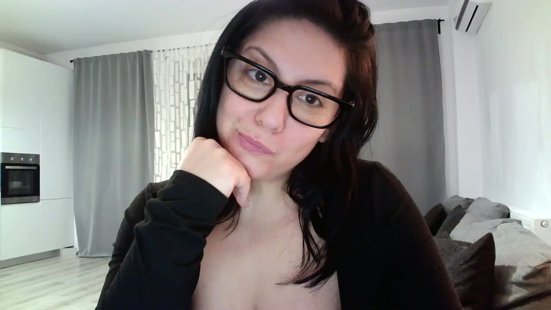 Gallery image thumbnail from SILKYWOMAN's myfreecams stream on, 02/25/2024, 19:31 image 3 of 20