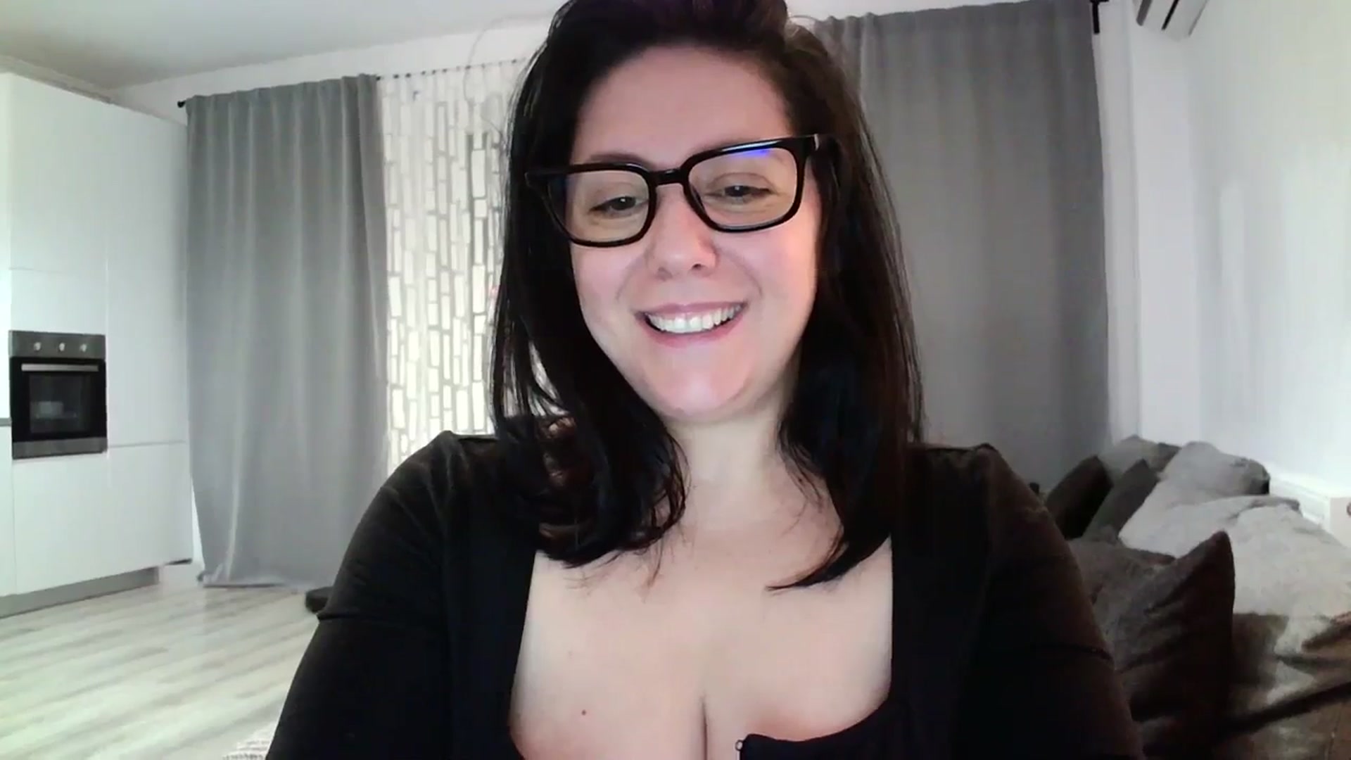 Gallery image thumbnail from SILKYWOMAN's myfreecams stream on, 02/25/2024, 19:31 image 10 of 20