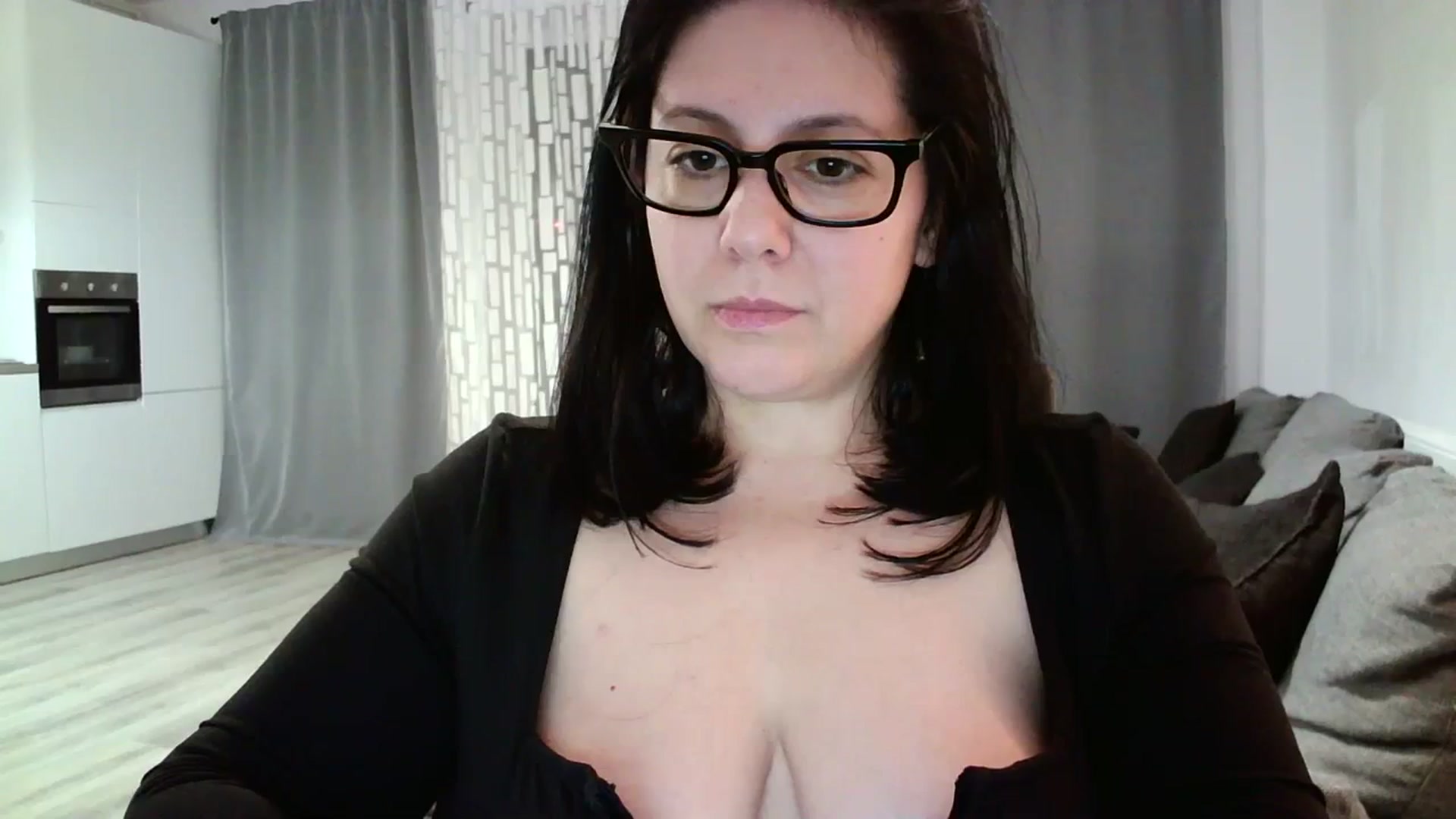 Gallery image thumbnail from SILKYWOMAN's myfreecams stream on, 02/26/2024, 18:05 image 9 of 20