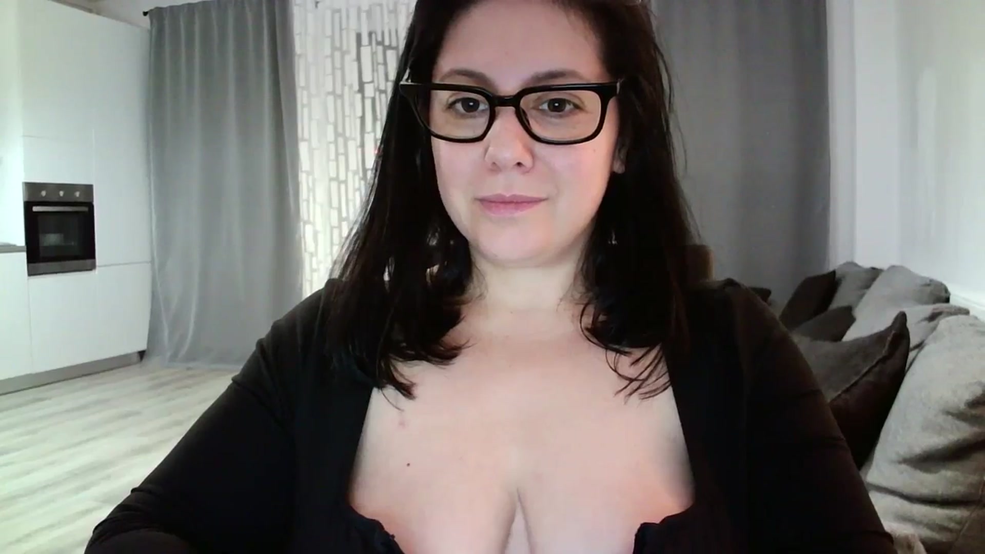 Gallery image thumbnail from SILKYWOMAN's myfreecams stream on, 02/26/2024, 18:05 image 17 of 20