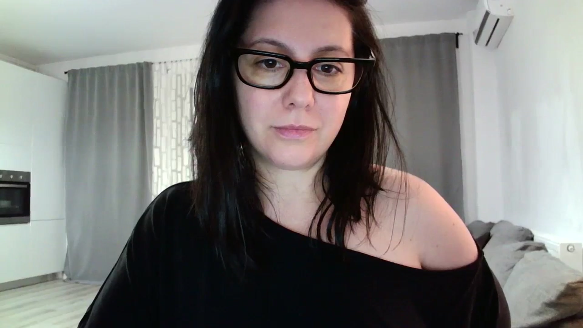 Gallery image thumbnail from SILKYWOMAN's myfreecams stream on, 02/29/2024, 20:12 image 18 of 20