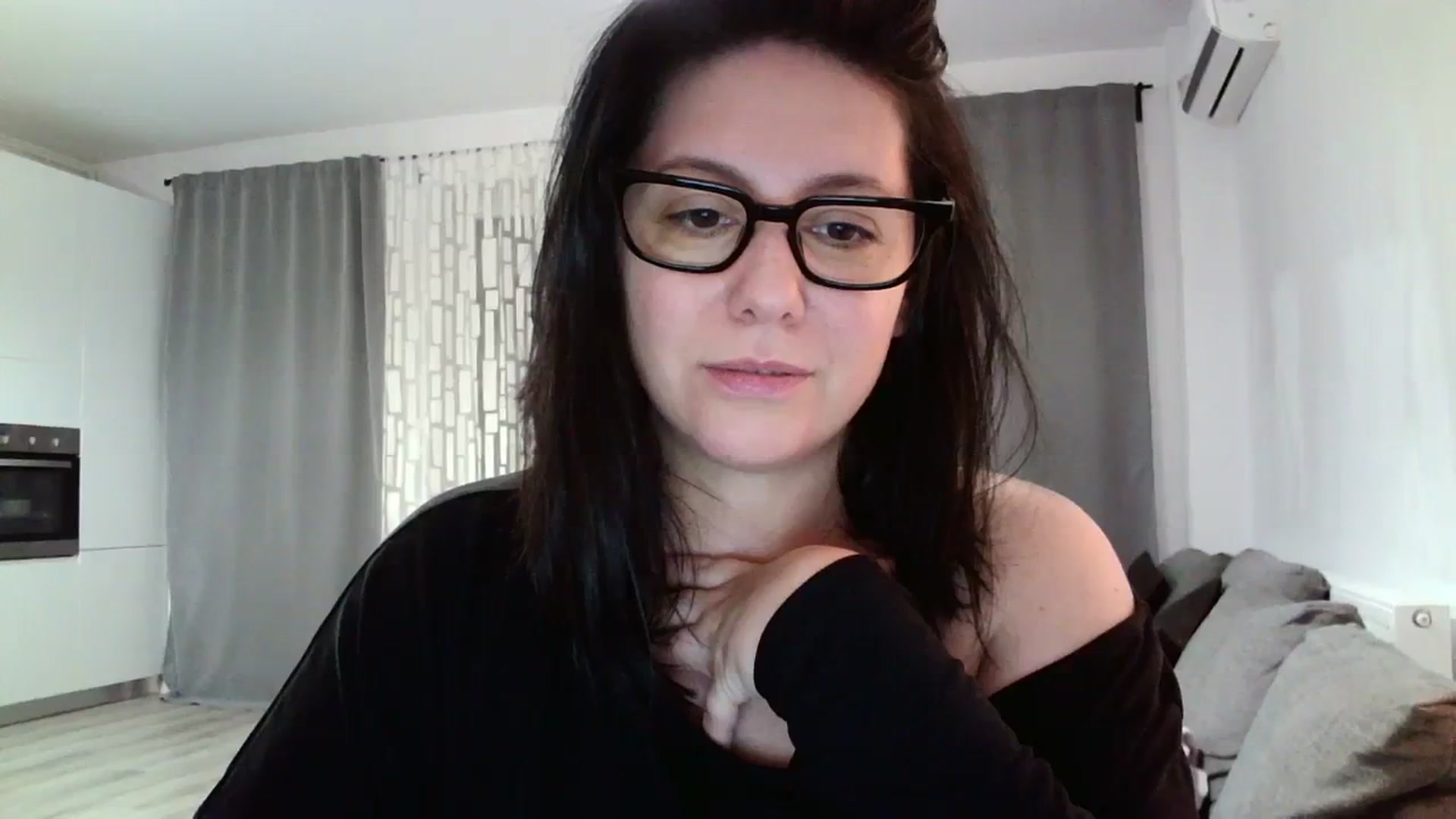 Gallery image thumbnail from SILKYWOMAN's myfreecams stream on, 02/29/2024, 20:12 image 17 of 20