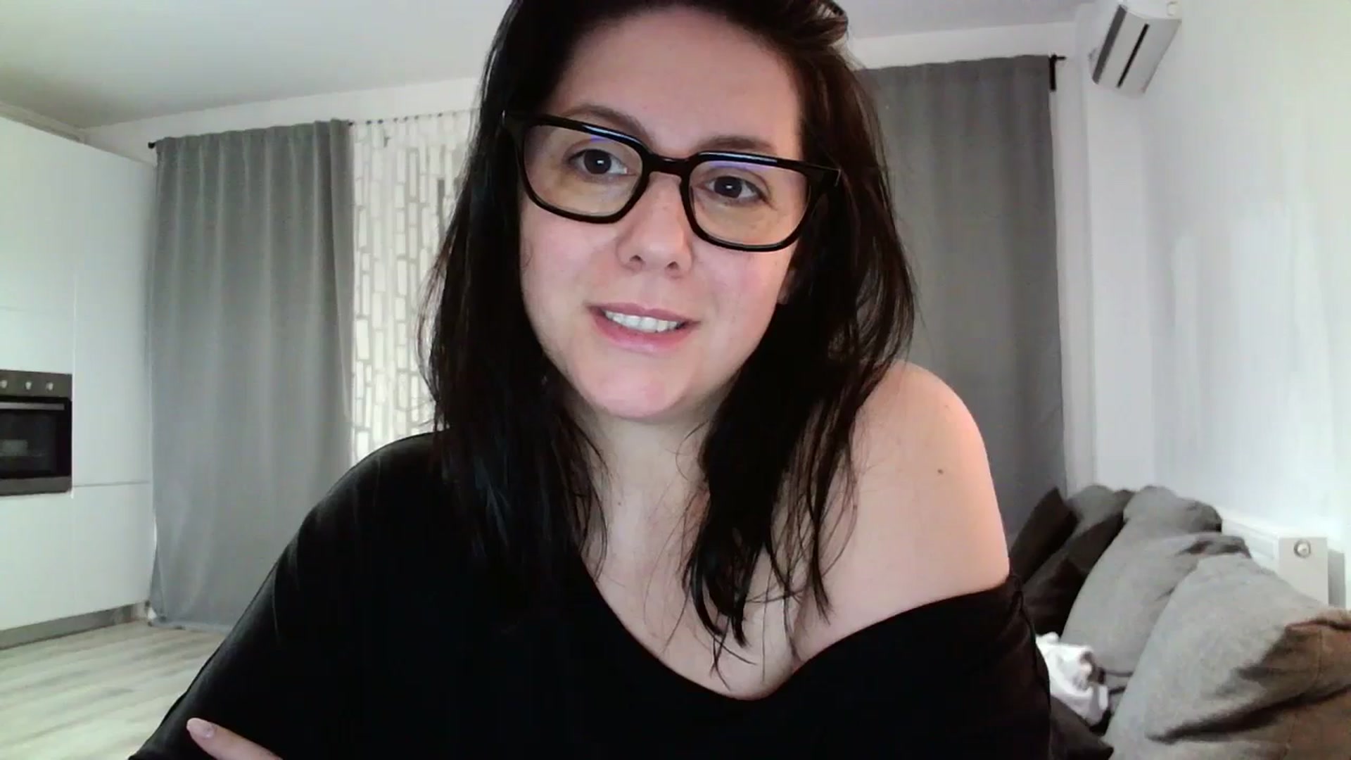 Gallery image thumbnail from SILKYWOMAN's myfreecams stream on, 02/29/2024, 20:12 image 7 of 20