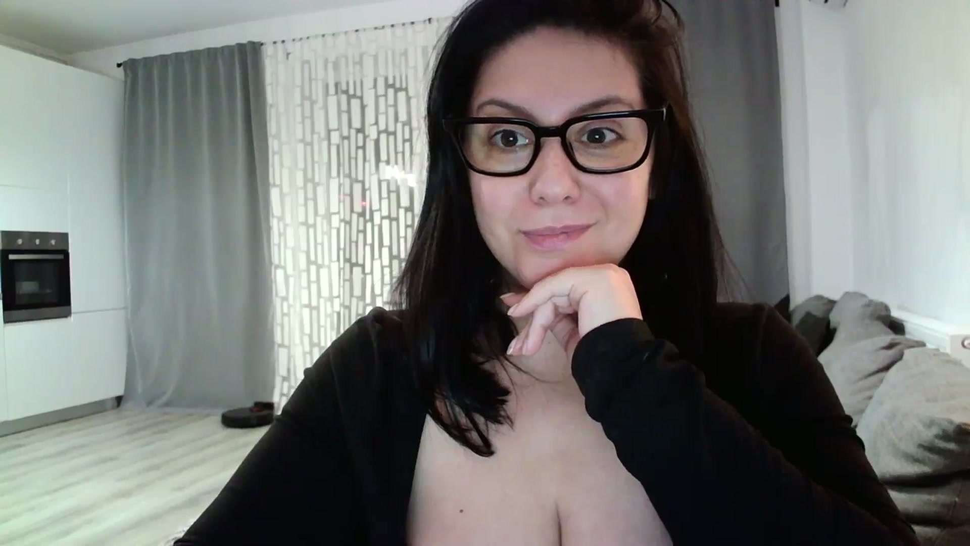 Gallery image thumbnail from SILKYWOMAN's myfreecams stream on, 03/01/2024, 20:14 image 20 of 20