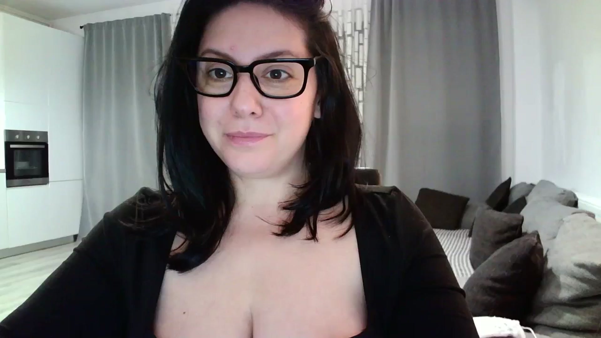 Gallery image thumbnail from SILKYWOMAN's myfreecams stream on, 03/05/2024, 20:03 image 19 of 20