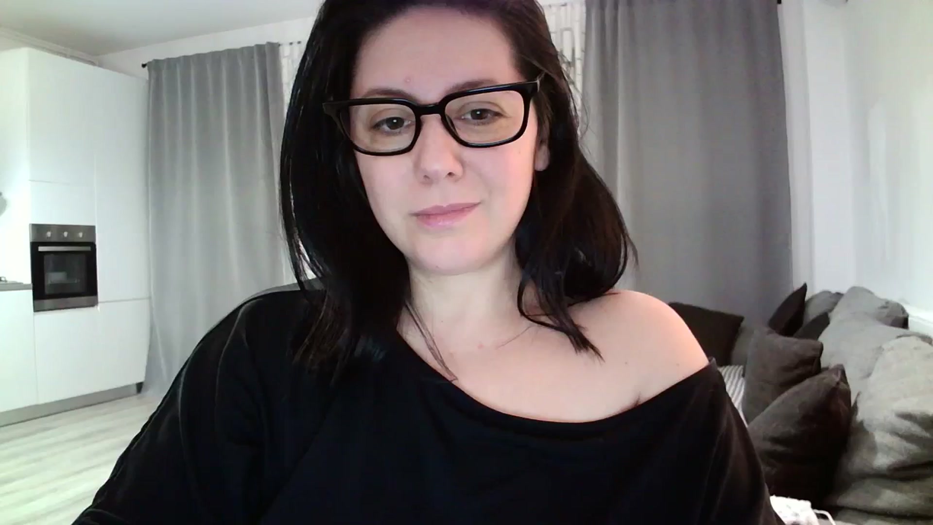 Gallery image thumbnail from SILKYWOMAN's myfreecams stream on, 03/05/2024, 20:03 image 1 of 20