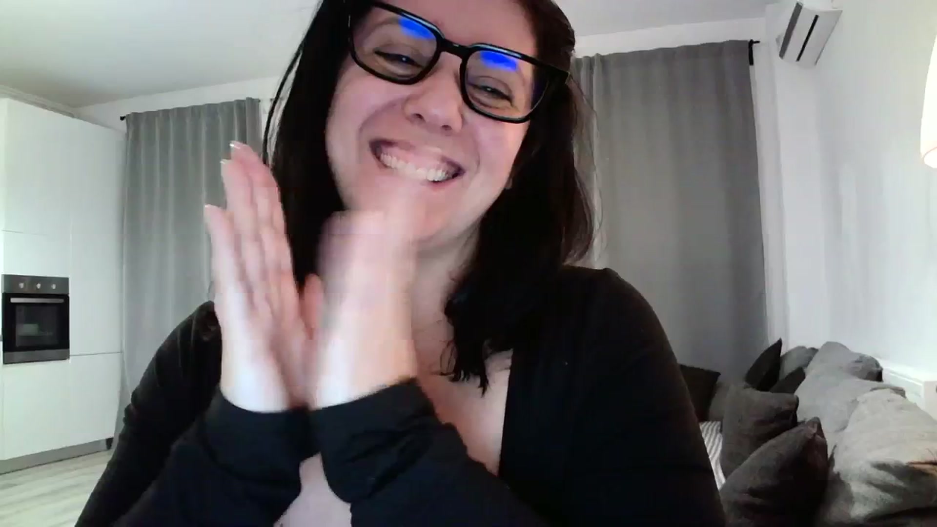 Gallery image thumbnail from SILKYWOMAN's myfreecams stream on, 03/05/2024, 20:03 image 17 of 20