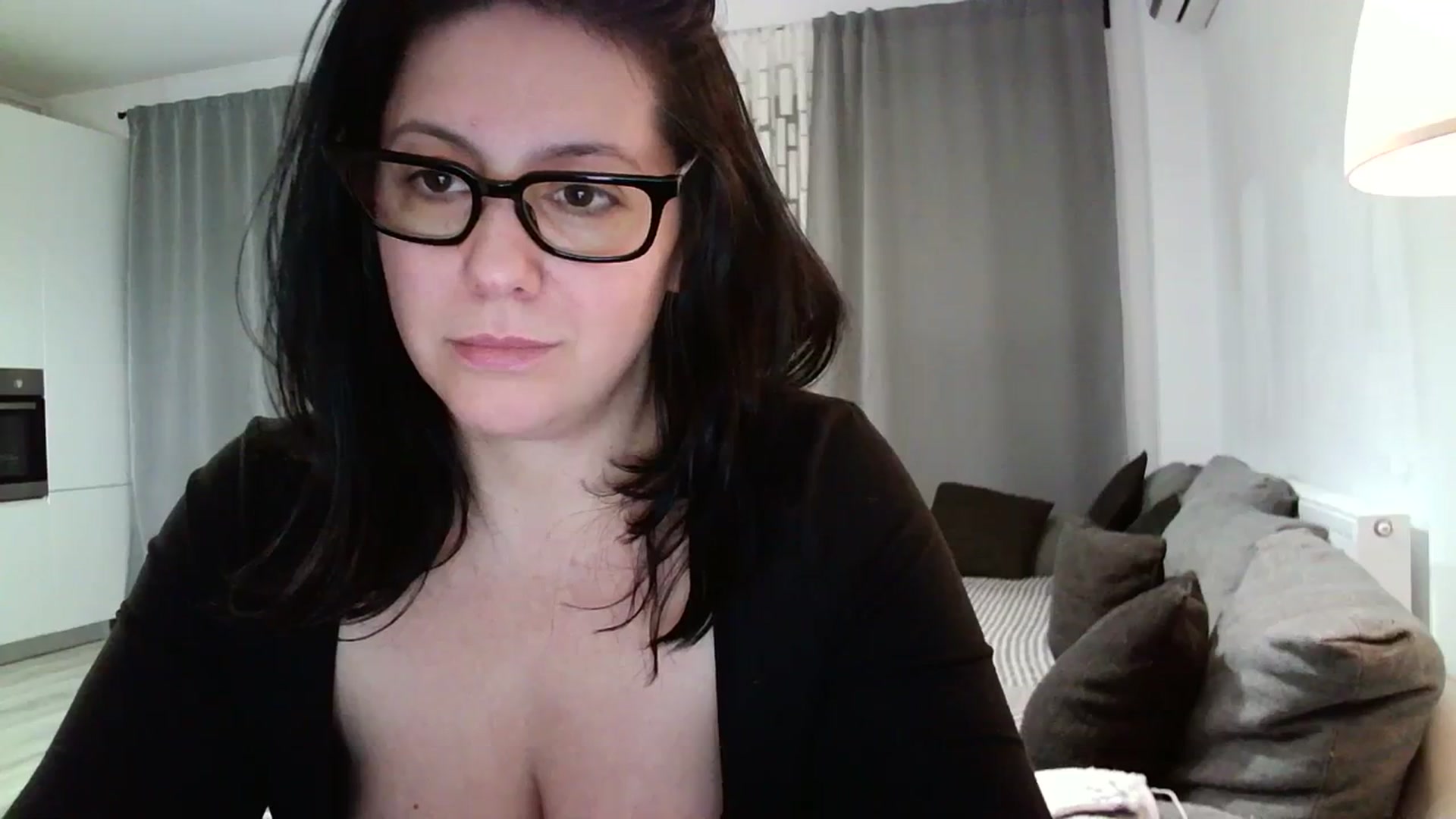 Gallery image thumbnail from SILKYWOMAN's myfreecams stream on, 03/05/2024, 20:44 image 16 of 20