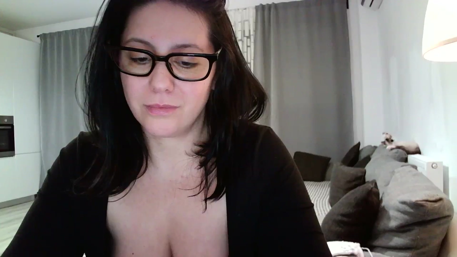 Gallery image thumbnail from SILKYWOMAN's myfreecams stream on, 03/05/2024, 20:44 image 17 of 20