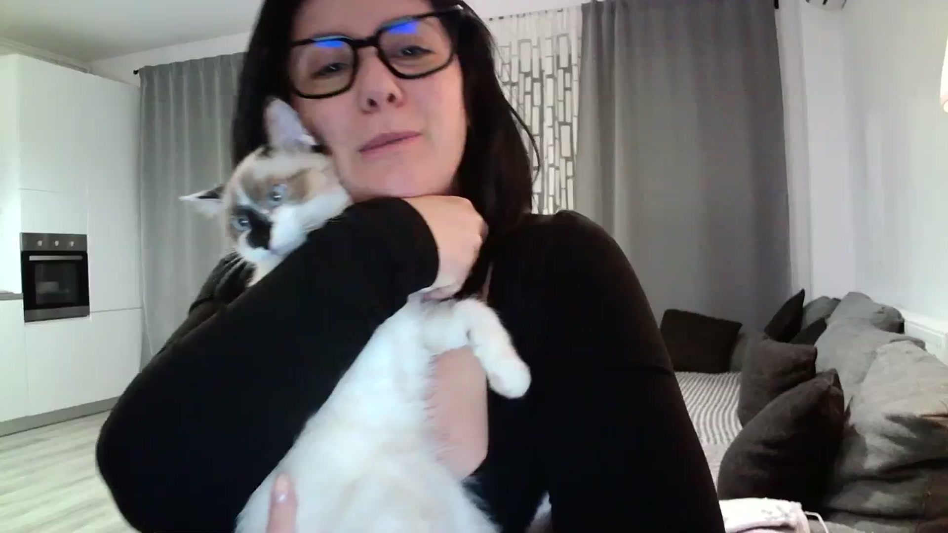 Gallery image thumbnail from SILKYWOMAN's myfreecams stream on, 03/05/2024, 20:44 image 3 of 20
