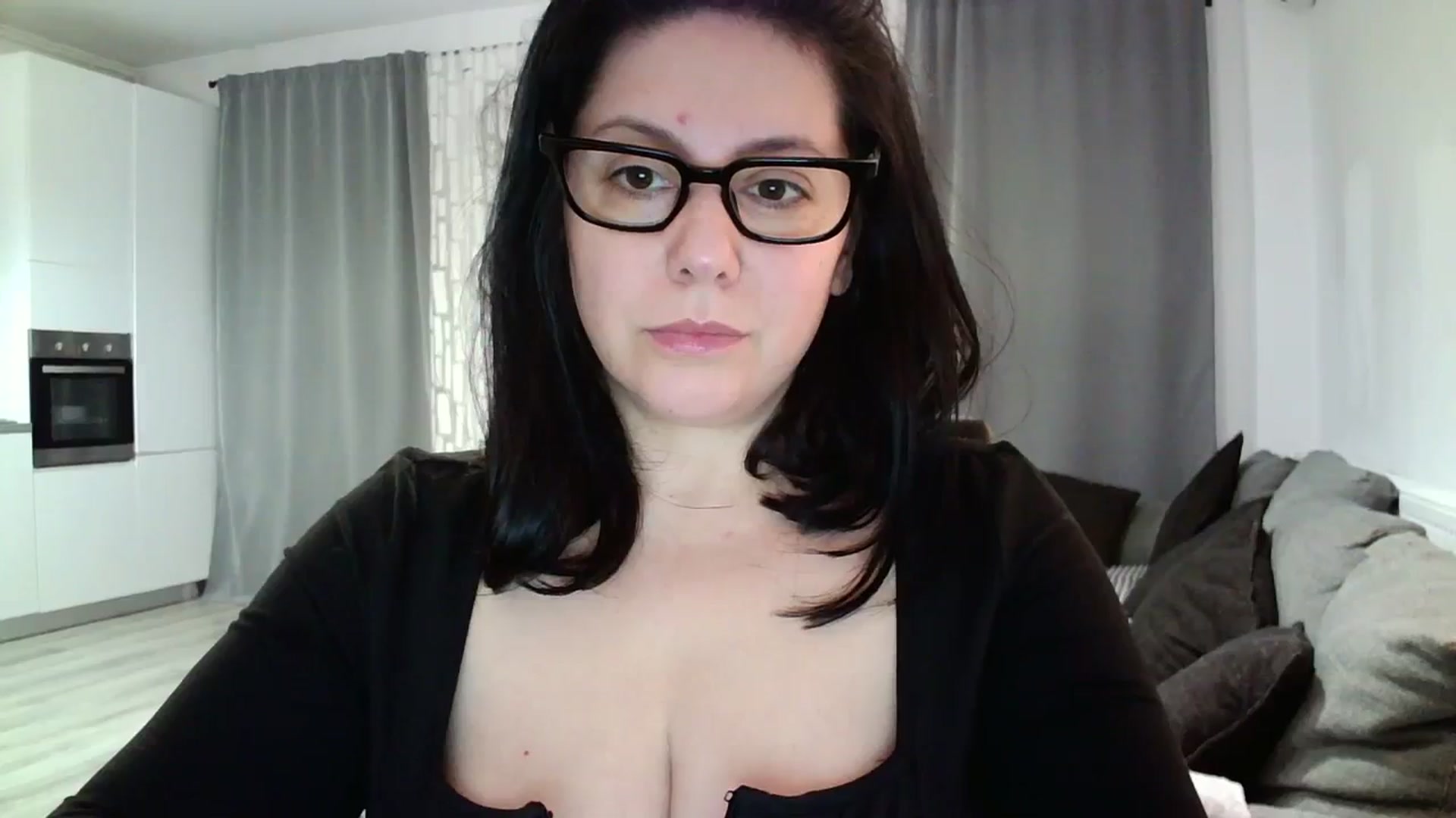 Gallery image thumbnail from SILKYWOMAN's myfreecams stream on, 03/06/2024, 18:20 image 4 of 20