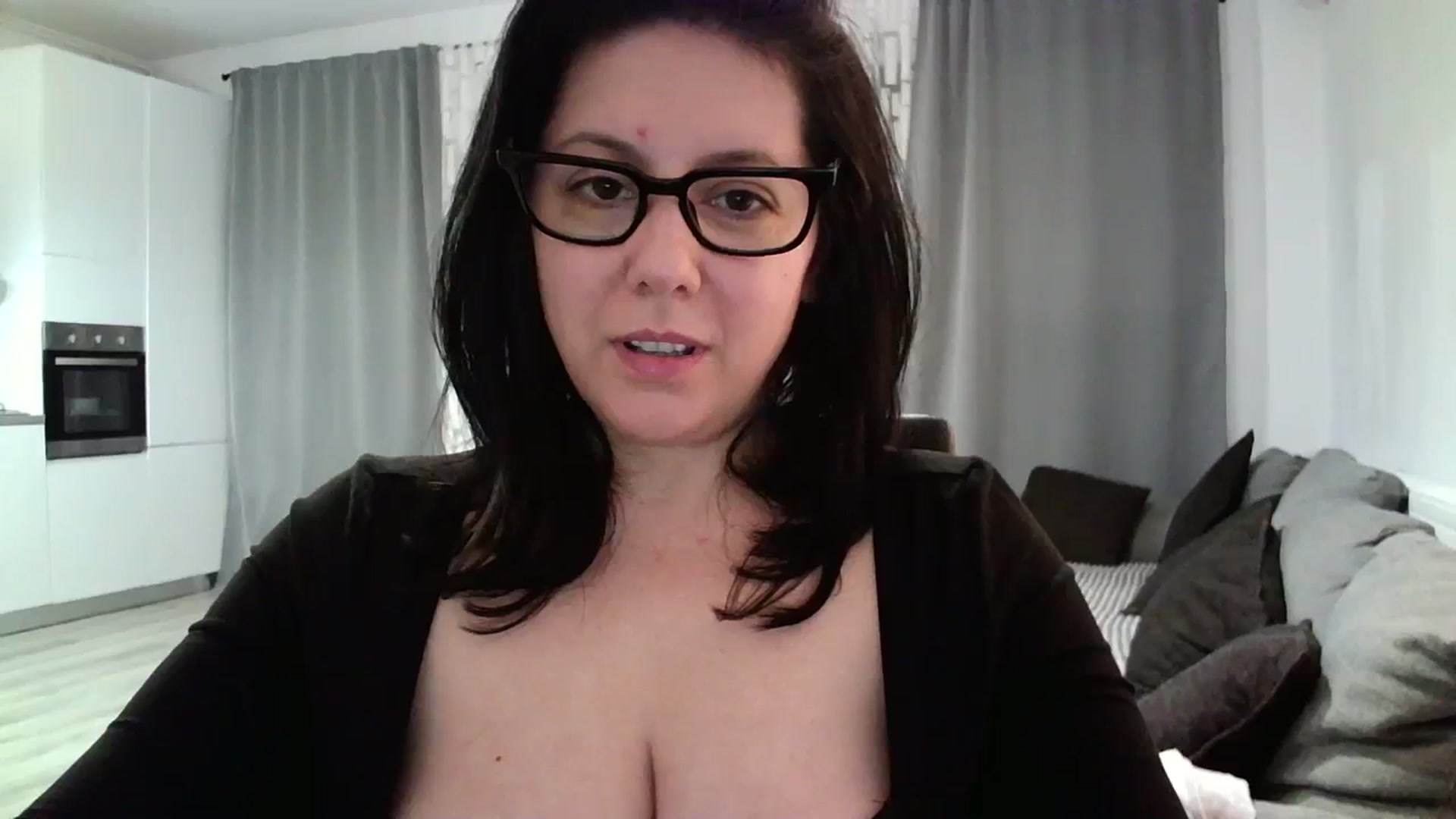Gallery image thumbnail from SILKYWOMAN's myfreecams stream on, 03/06/2024, 18:52 image 15 of 20