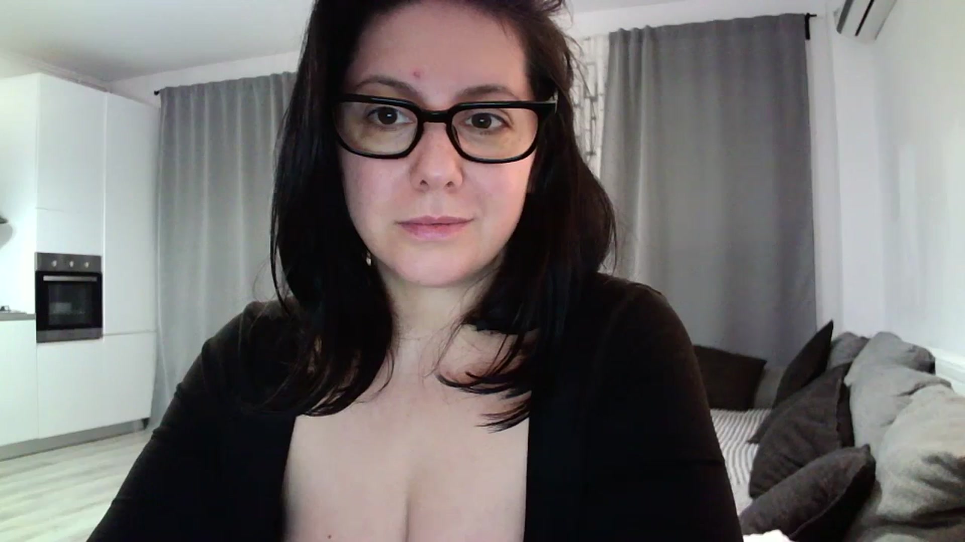 Gallery image thumbnail from SILKYWOMAN's myfreecams stream on, 03/06/2024, 19:18 image 14 of 20
