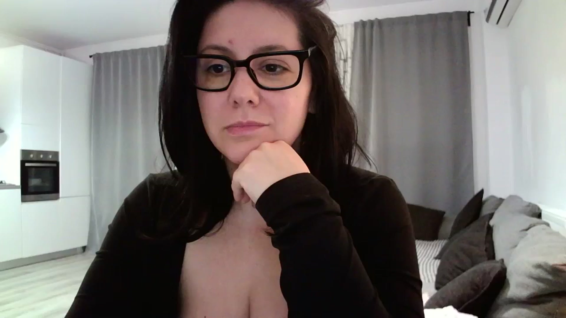 Gallery image thumbnail from SILKYWOMAN's myfreecams stream on, 03/06/2024, 19:18 image 7 of 20