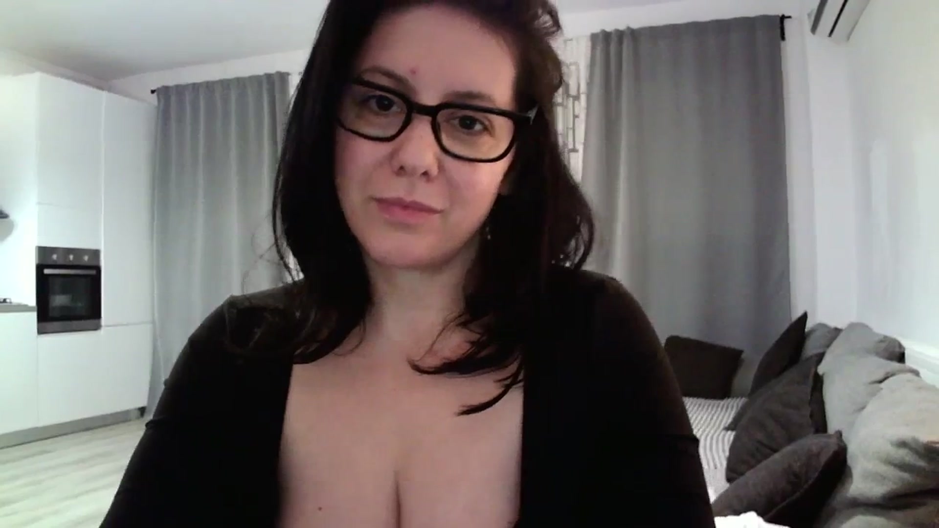 Gallery image thumbnail from SILKYWOMAN's myfreecams stream on, 03/06/2024, 19:18 image 9 of 20