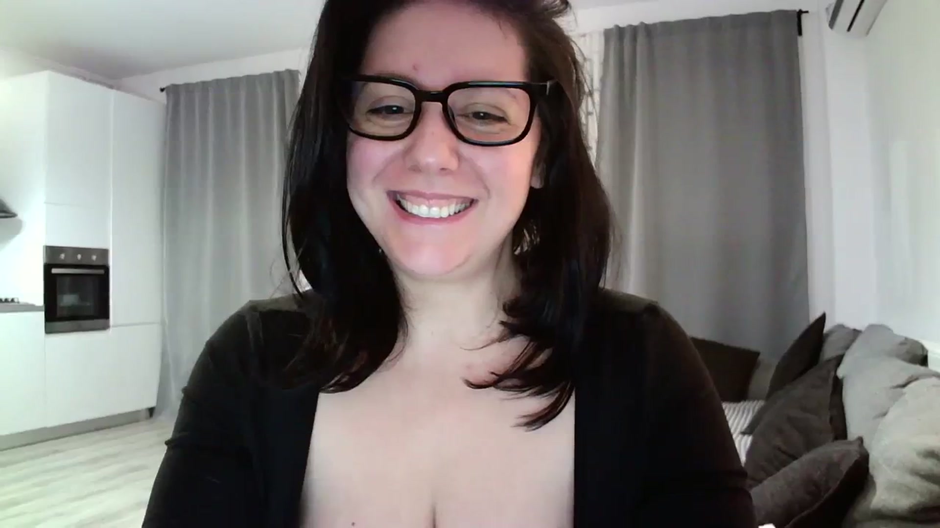 Gallery image thumbnail from SILKYWOMAN's myfreecams stream on, 03/06/2024, 19:18 image 19 of 20