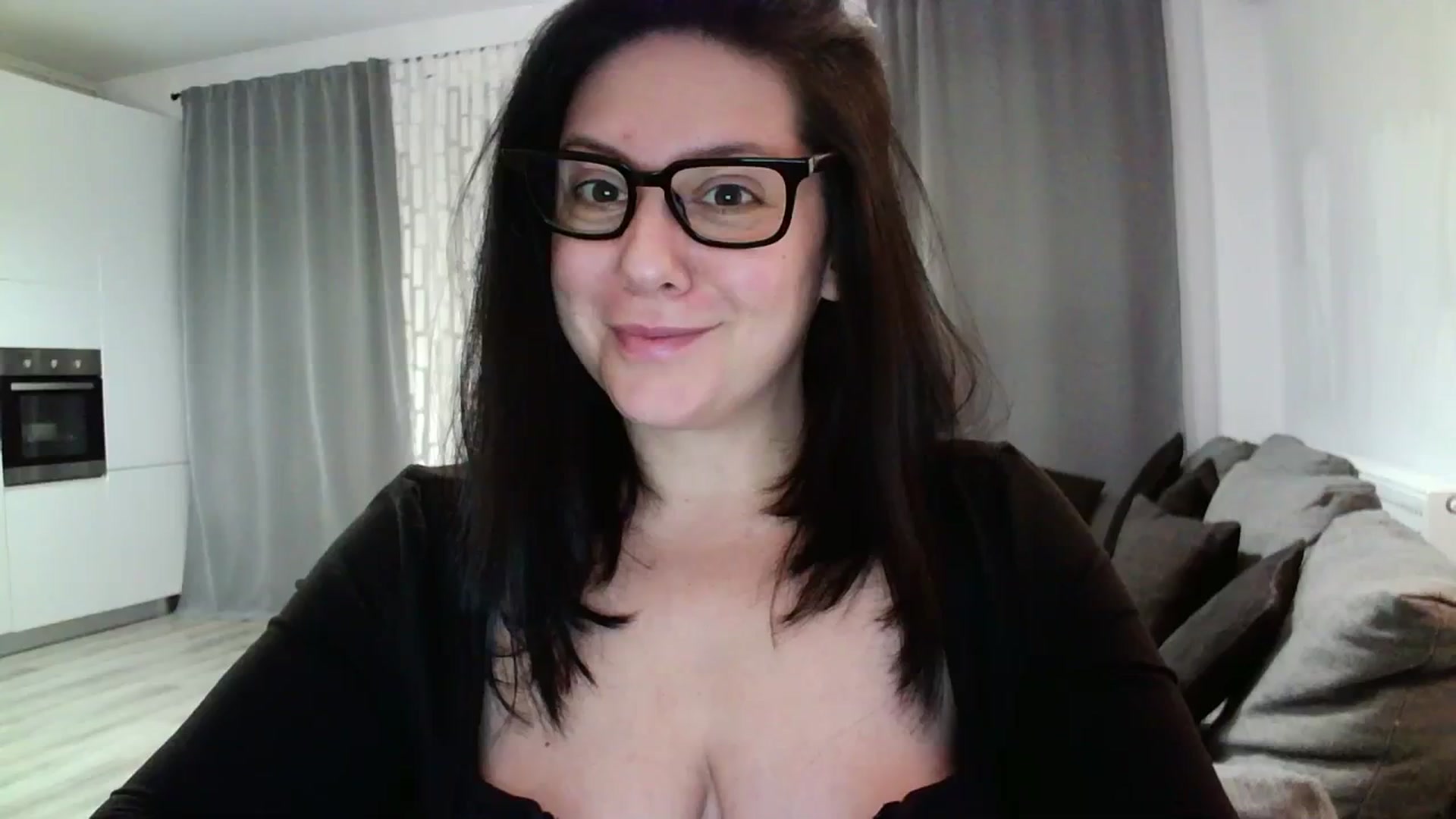 Gallery image thumbnail from SILKYWOMAN's myfreecams stream on, 03/07/2024, 18:54 image 6 of 20