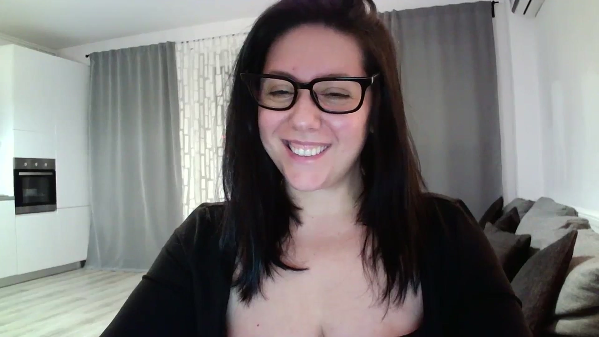Gallery image thumbnail from SILKYWOMAN's myfreecams stream on, 03/07/2024, 19:28 image 4 of 20