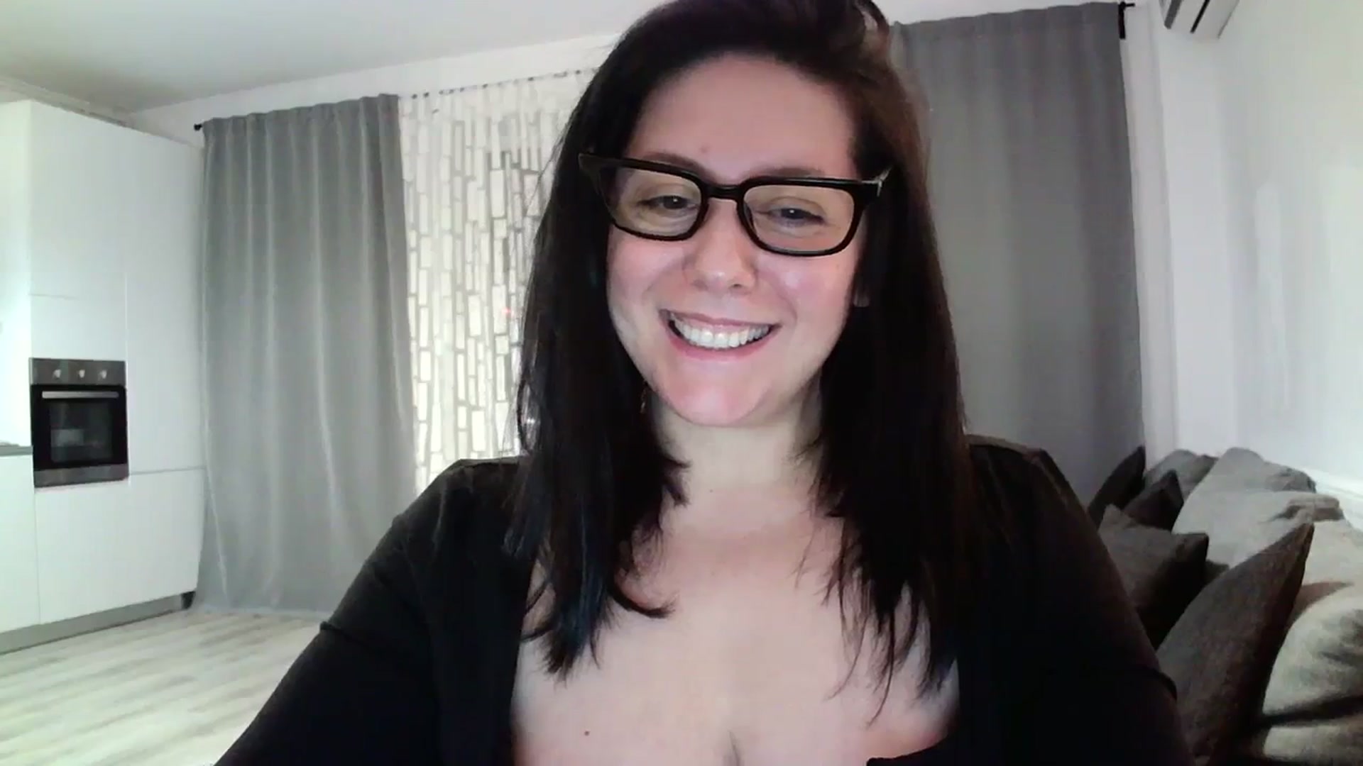 Gallery image thumbnail from SILKYWOMAN's myfreecams stream on, 03/07/2024, 19:28 image 5 of 20