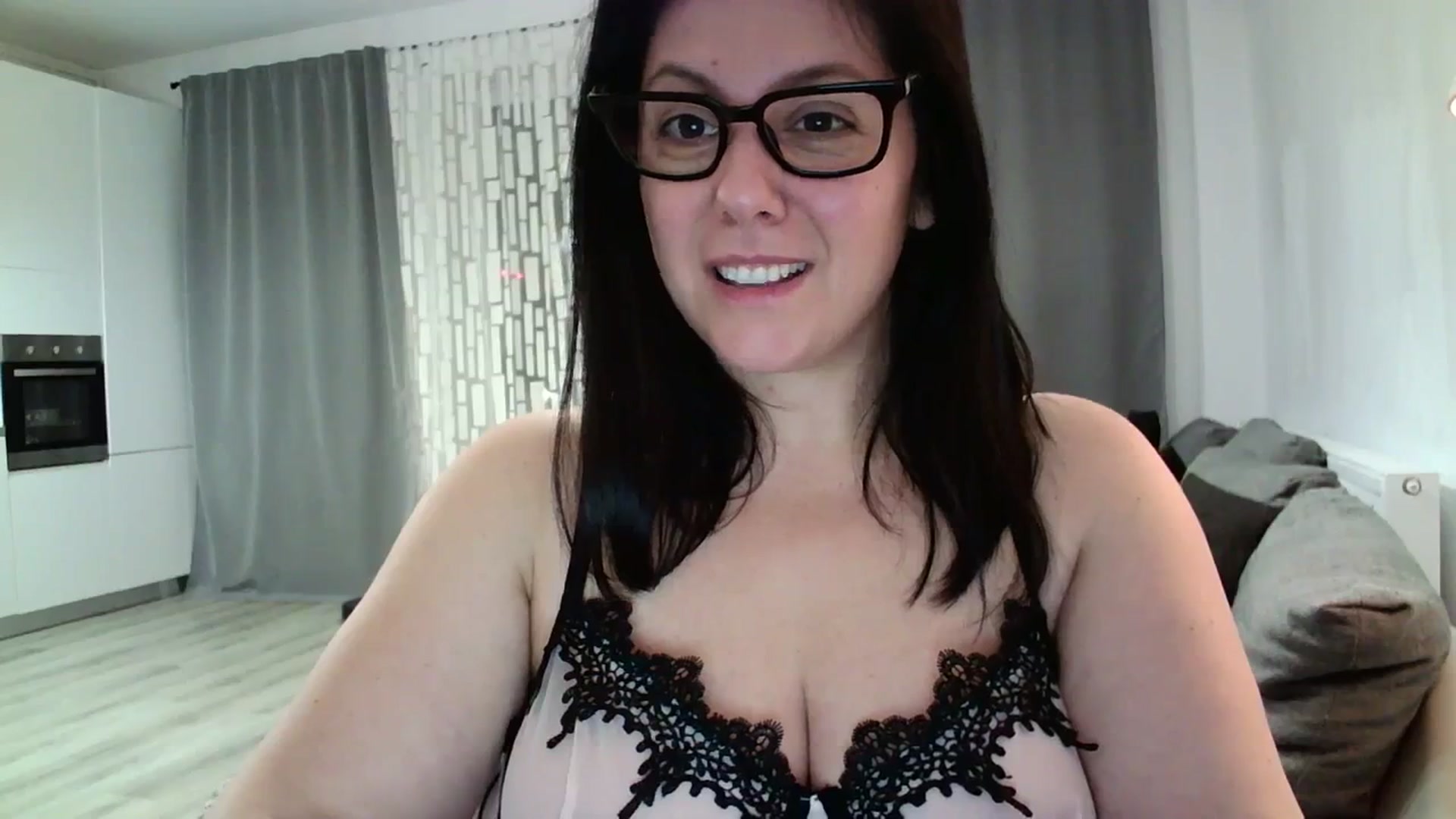 Gallery image thumbnail from SILKYWOMAN's myfreecams stream on, 03/08/2024, 20:10 image 6 of 20