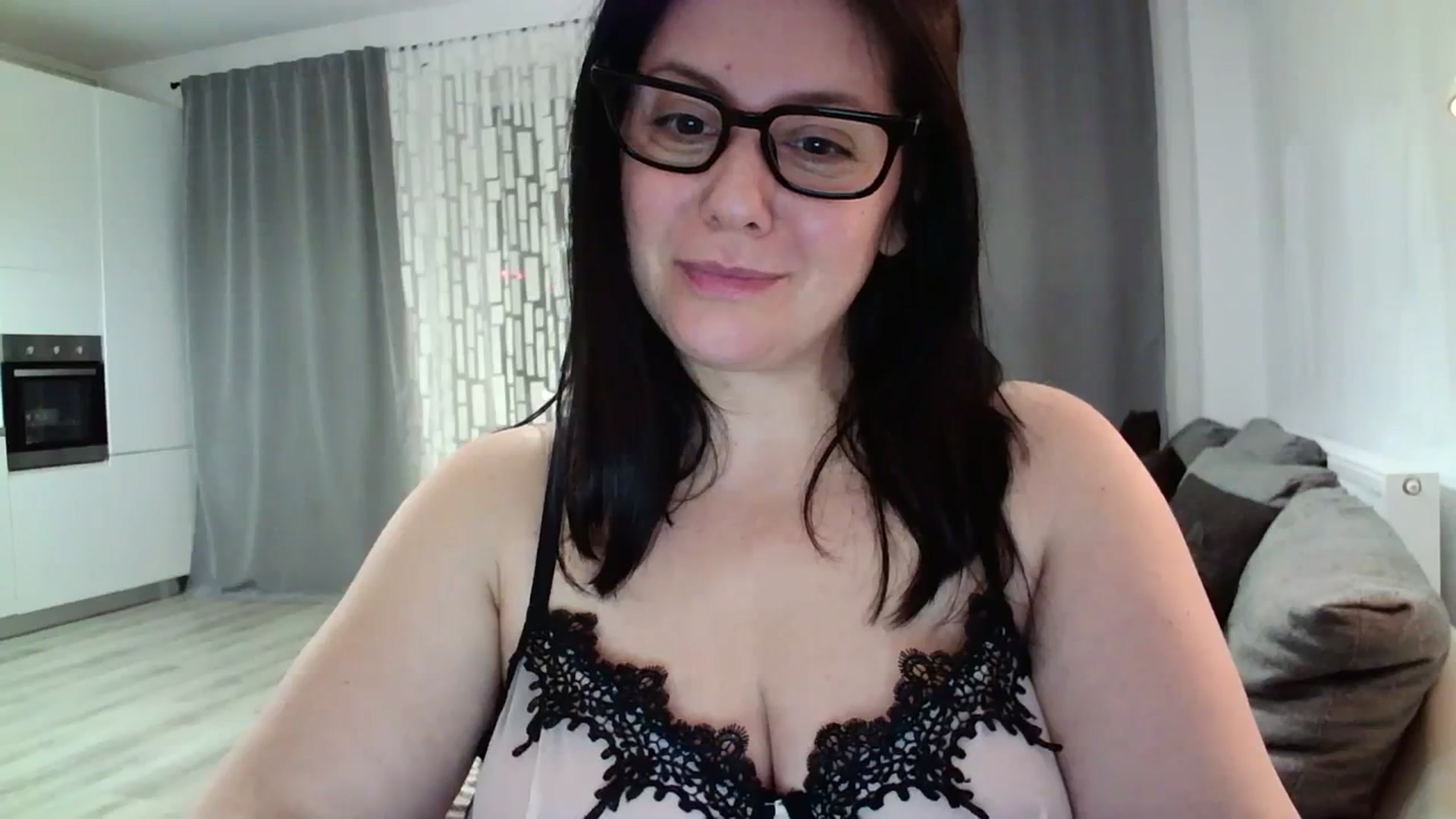 Gallery image thumbnail from SILKYWOMAN's myfreecams stream on, 03/08/2024, 20:10 image 5 of 20
