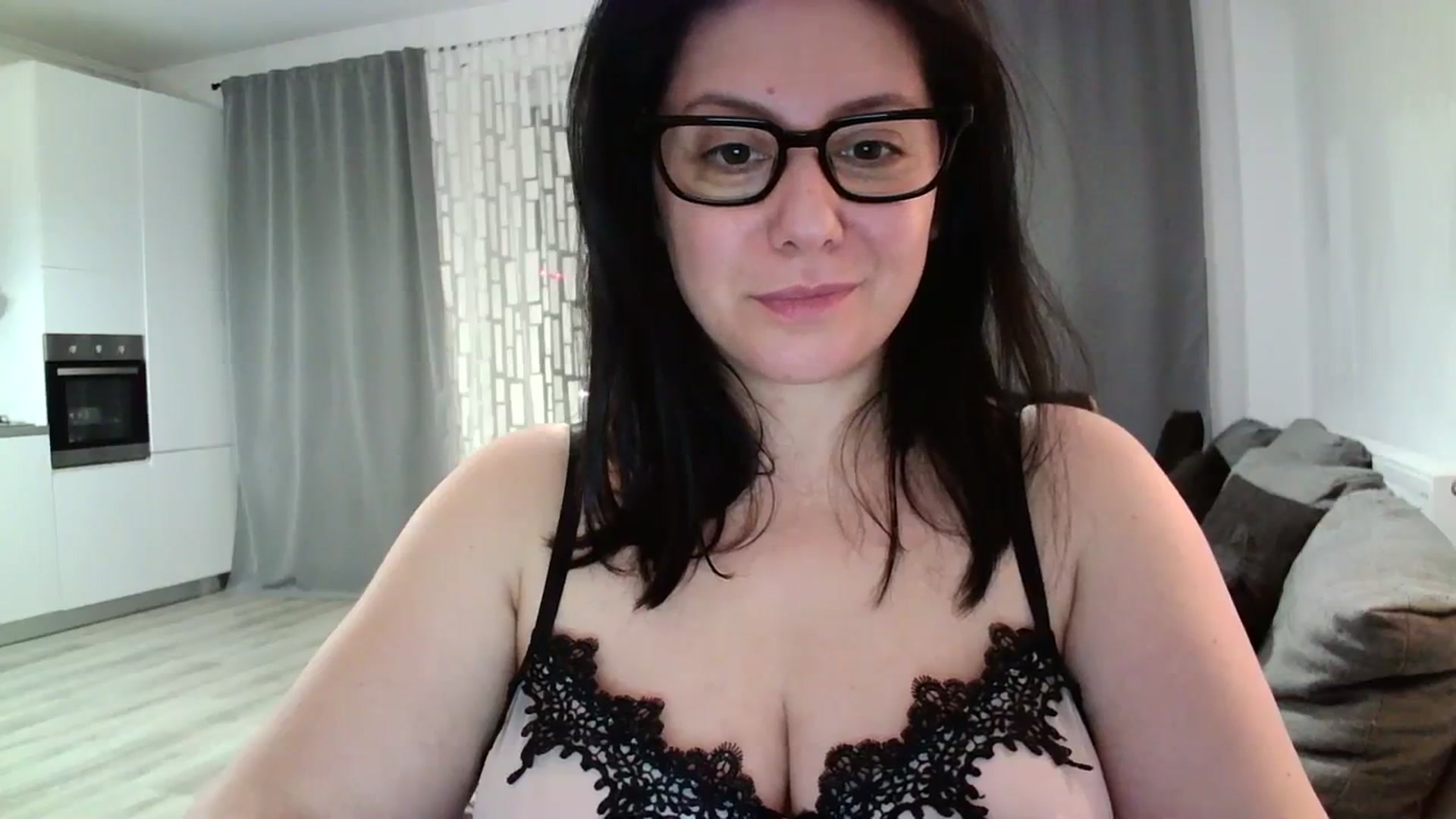 Gallery image thumbnail from SILKYWOMAN's myfreecams stream on, 03/08/2024, 20:10 image 11 of 20