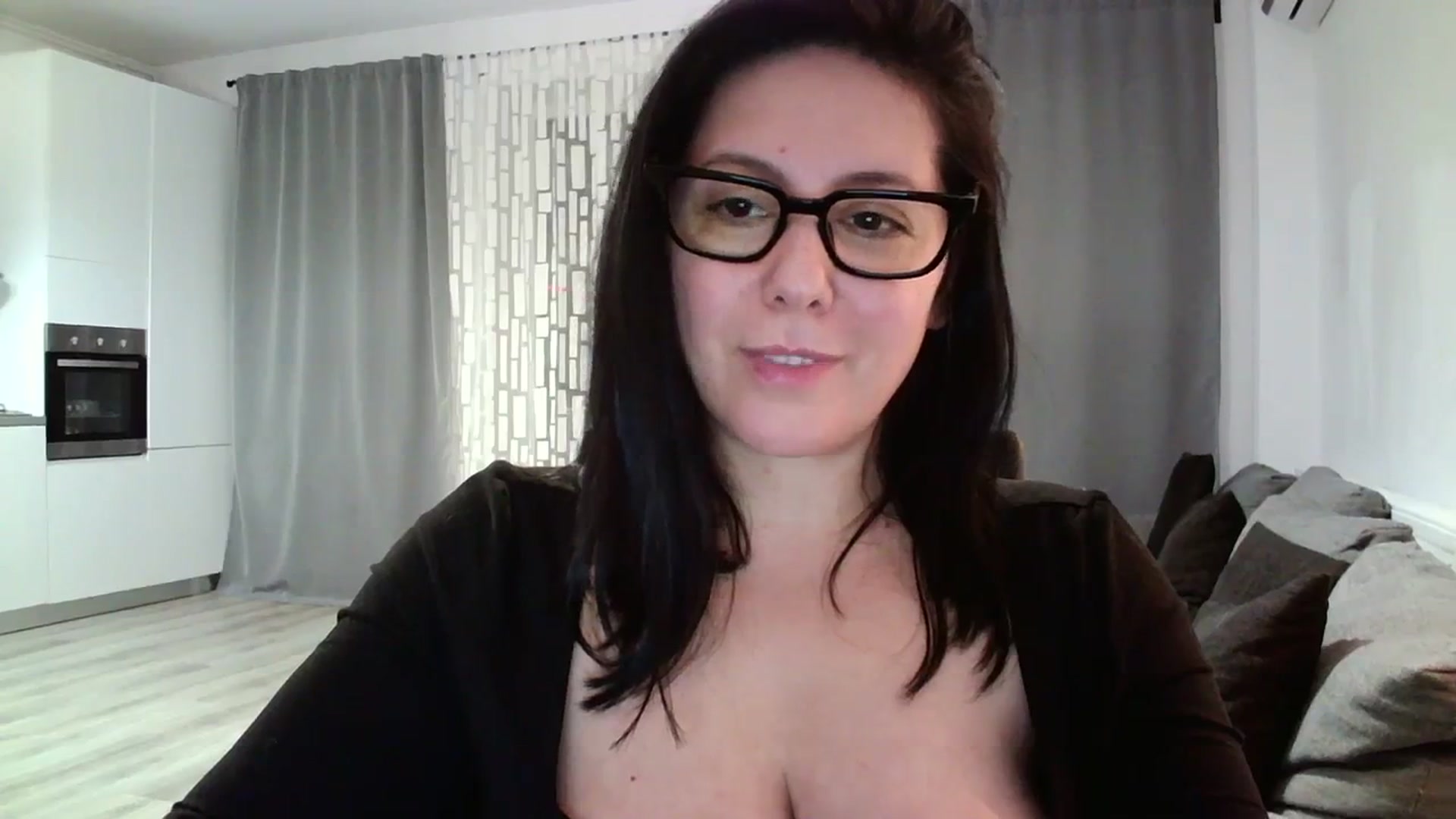 Gallery image thumbnail from SILKYWOMAN's myfreecams stream on, 03/08/2024, 22:09 image 7 of 20