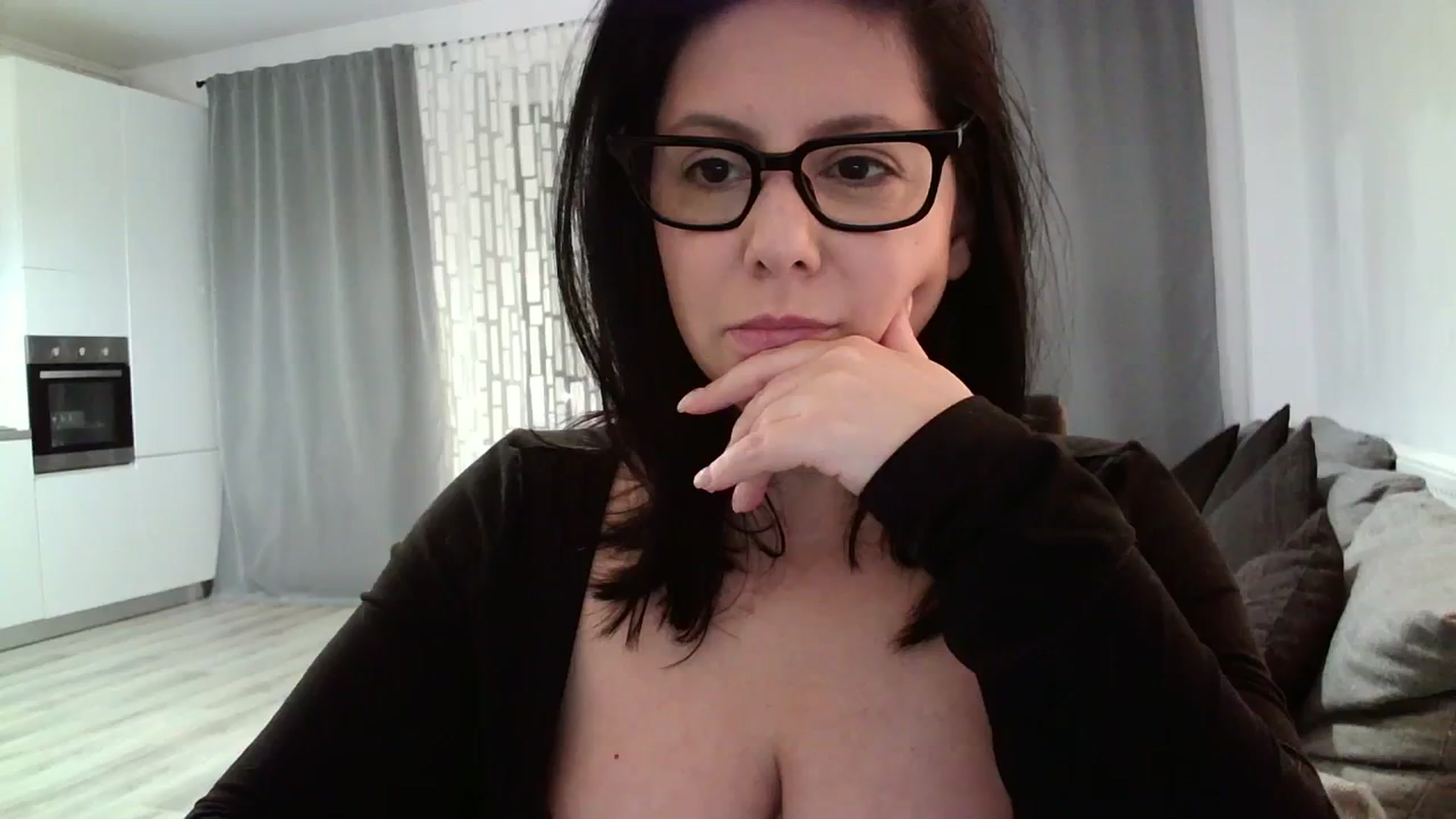 Gallery image thumbnail from SILKYWOMAN's myfreecams stream on, 03/09/2024, 18:59 image 8 of 20
