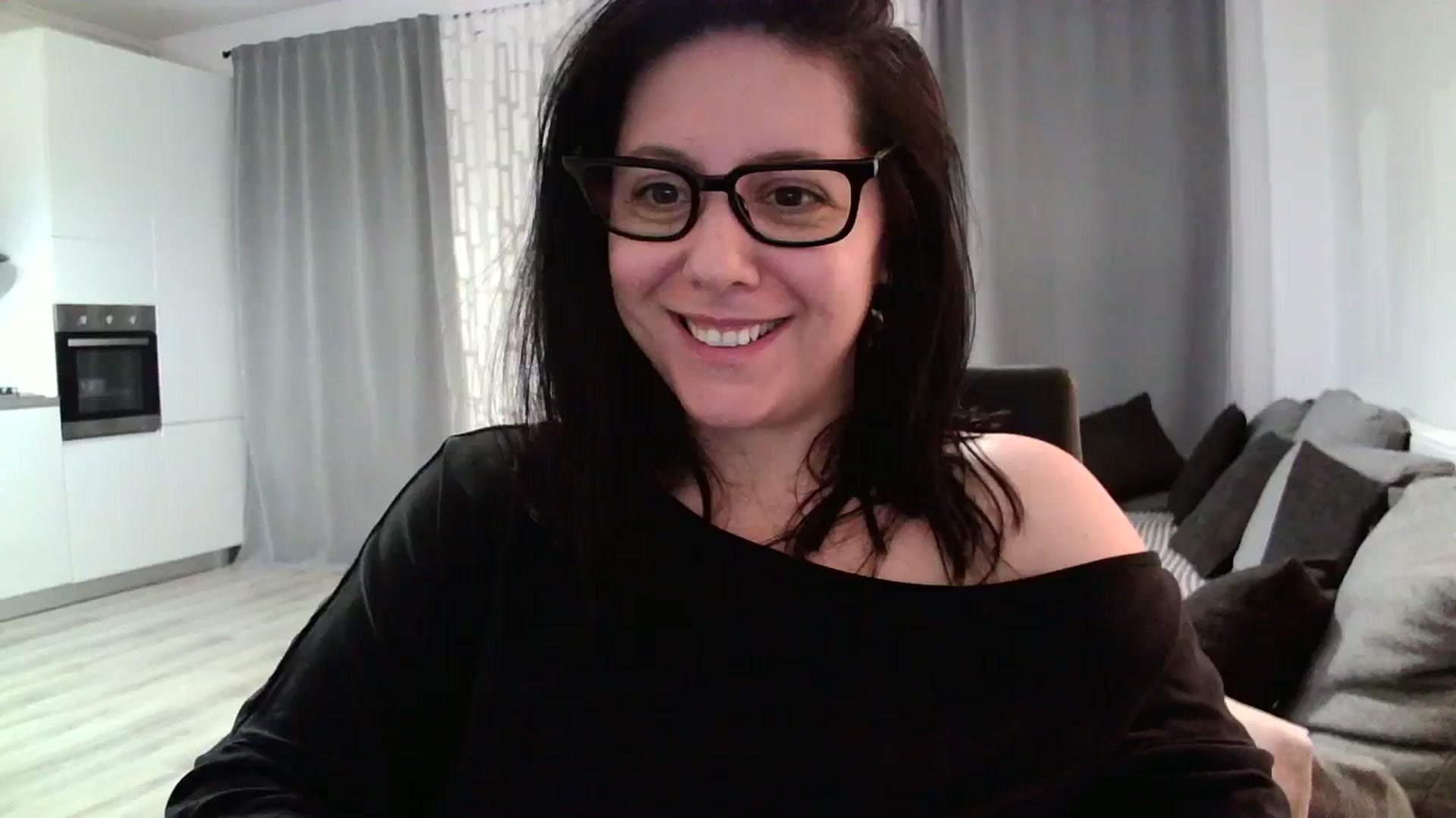 Gallery image thumbnail from SILKYWOMAN's myfreecams stream on, 03/11/2024, 22:19 image 8 of 20