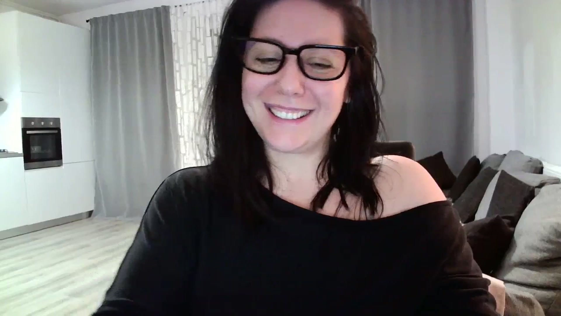 Gallery image thumbnail from SILKYWOMAN's myfreecams stream on, 03/11/2024, 22:19 image 5 of 20