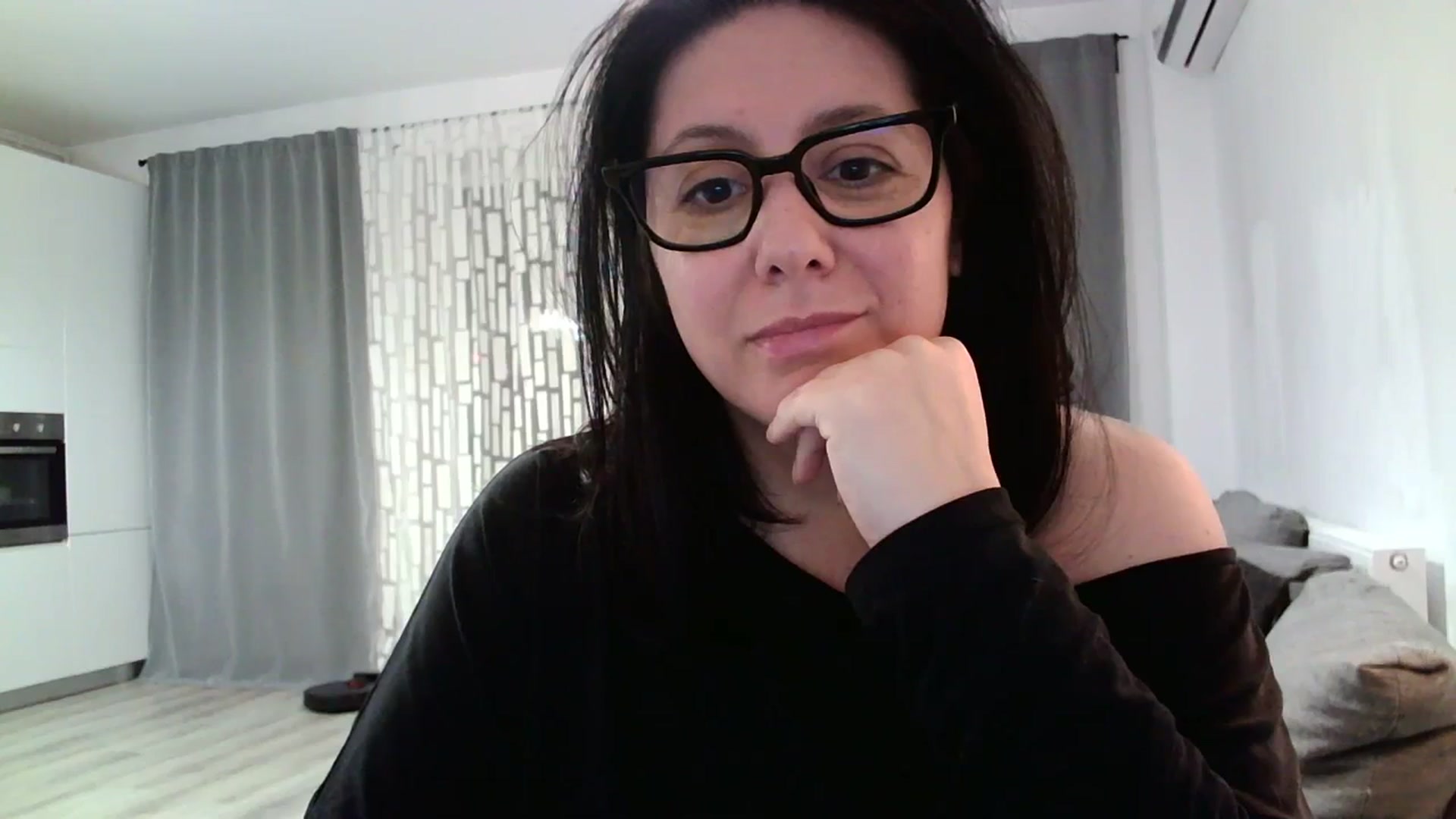 Gallery image thumbnail from SILKYWOMAN's myfreecams stream on, 03/11/2024, 22:19 image 12 of 20