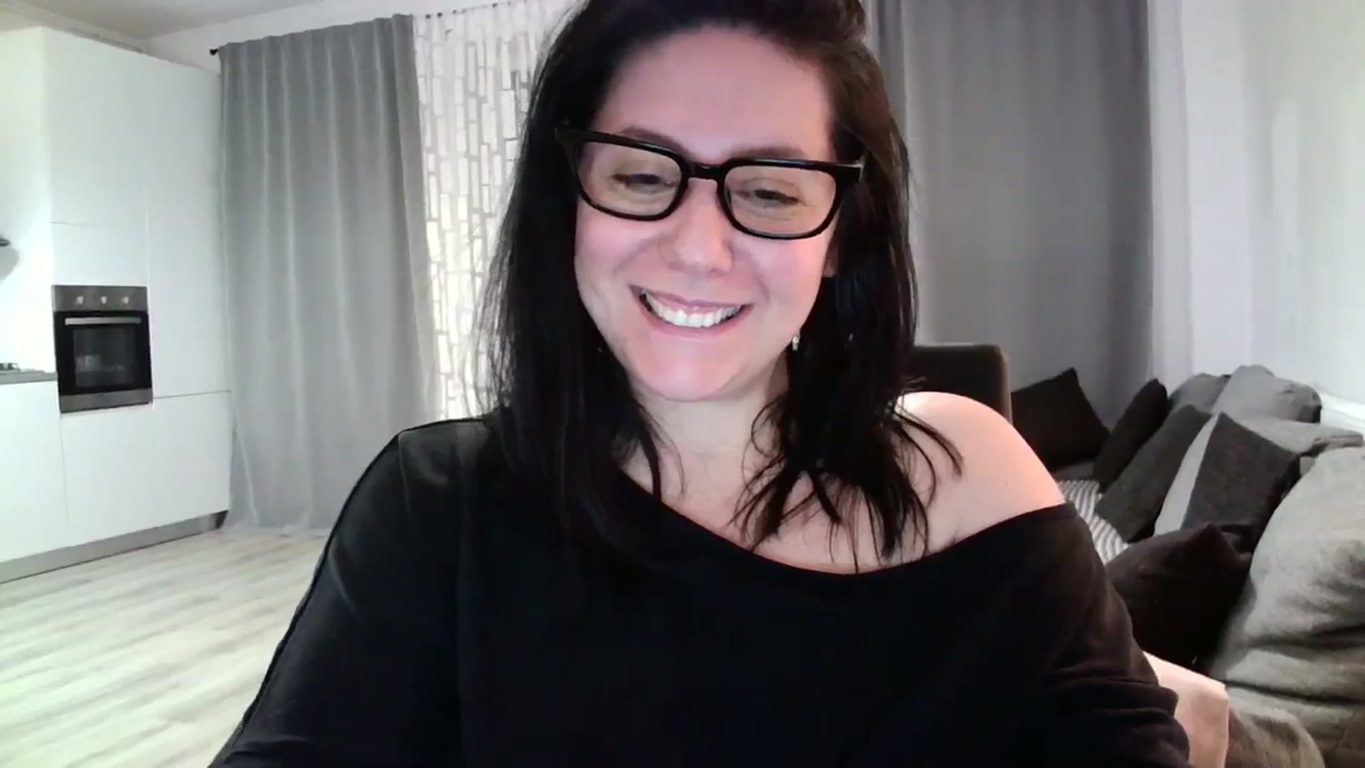 Gallery image thumbnail from SILKYWOMAN's myfreecams stream on, 03/11/2024, 22:19 image 9 of 20