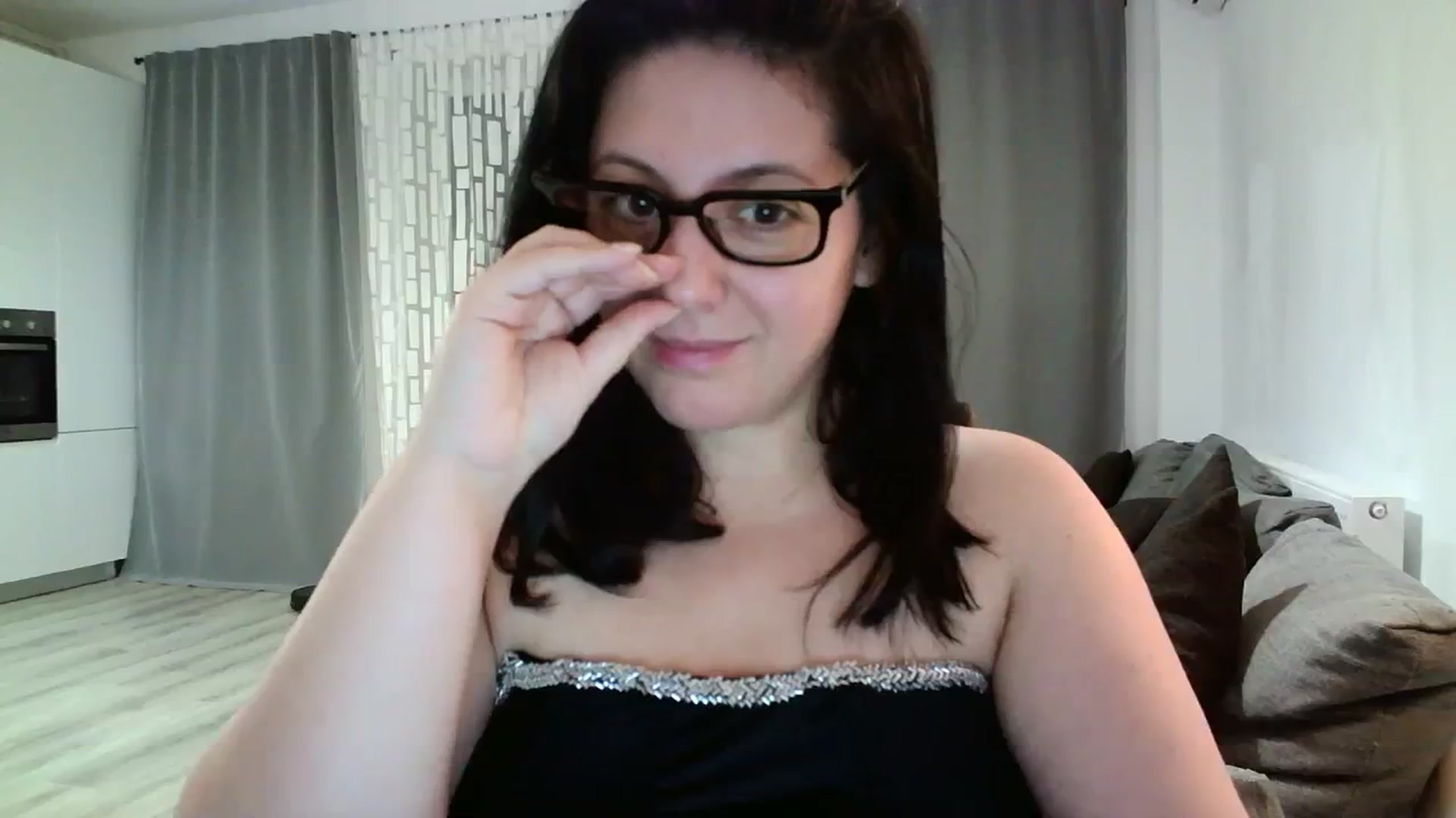 Gallery image thumbnail from SILKYWOMAN's myfreecams stream on, 03/16/2024, 17:39 image 9 of 20