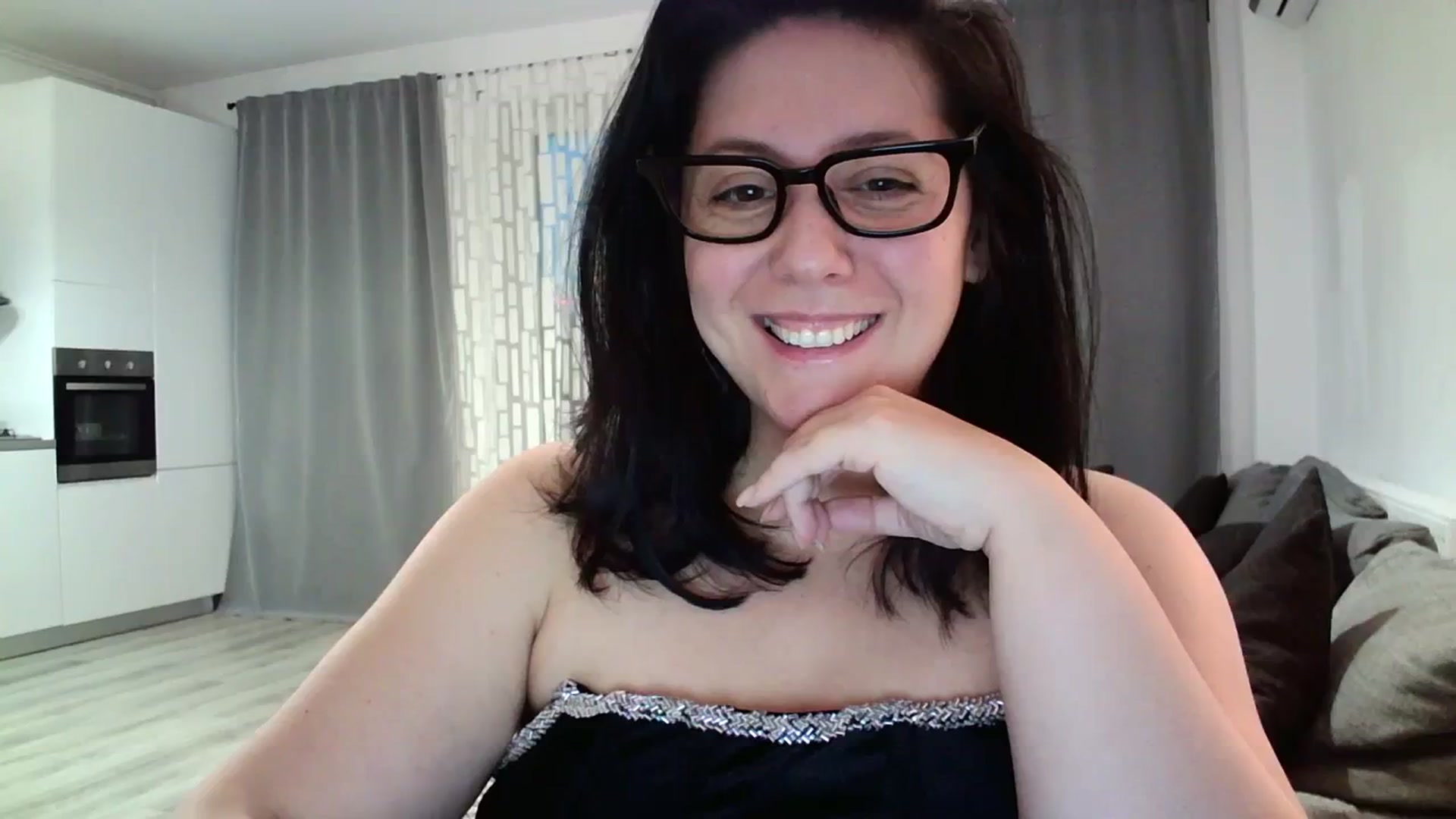 Gallery image thumbnail from SILKYWOMAN's myfreecams stream on, 03/16/2024, 17:39 image 1 of 20