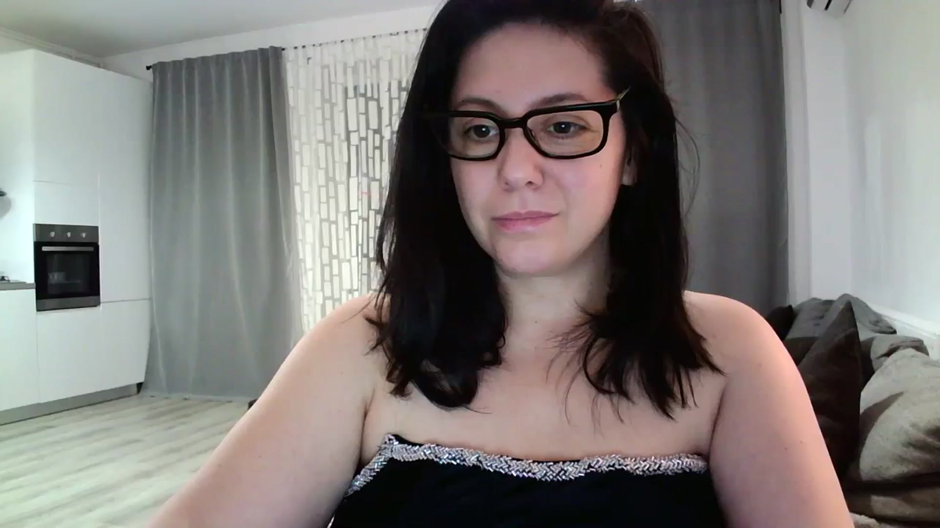 Gallery image thumbnail from SILKYWOMAN's myfreecams stream on, 03/16/2024, 17:39 image 8 of 20